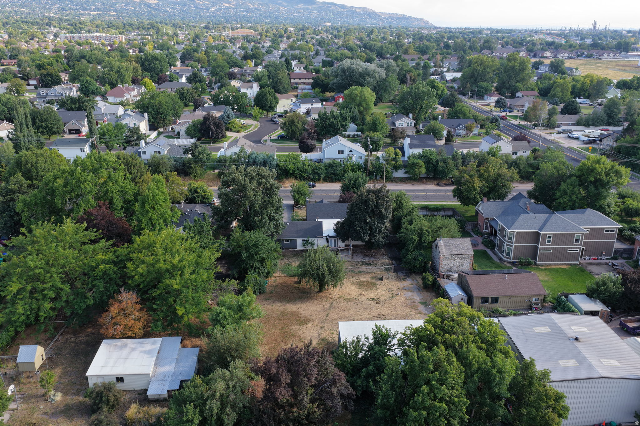 main property photo 27