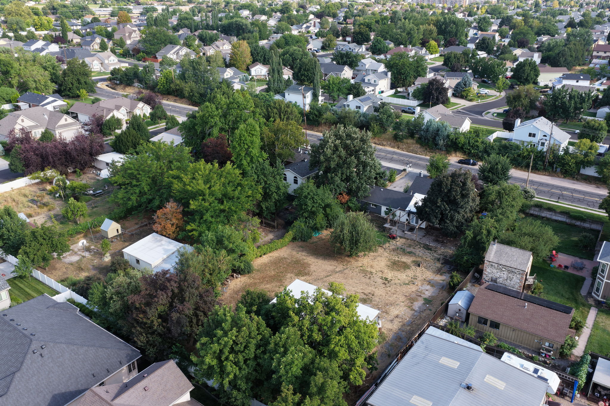 main property photo 29