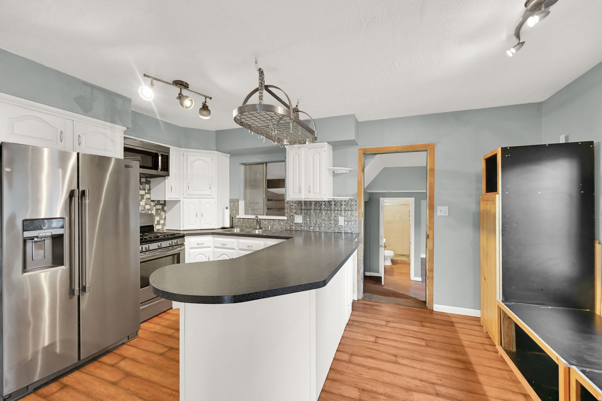 main property photo 3
