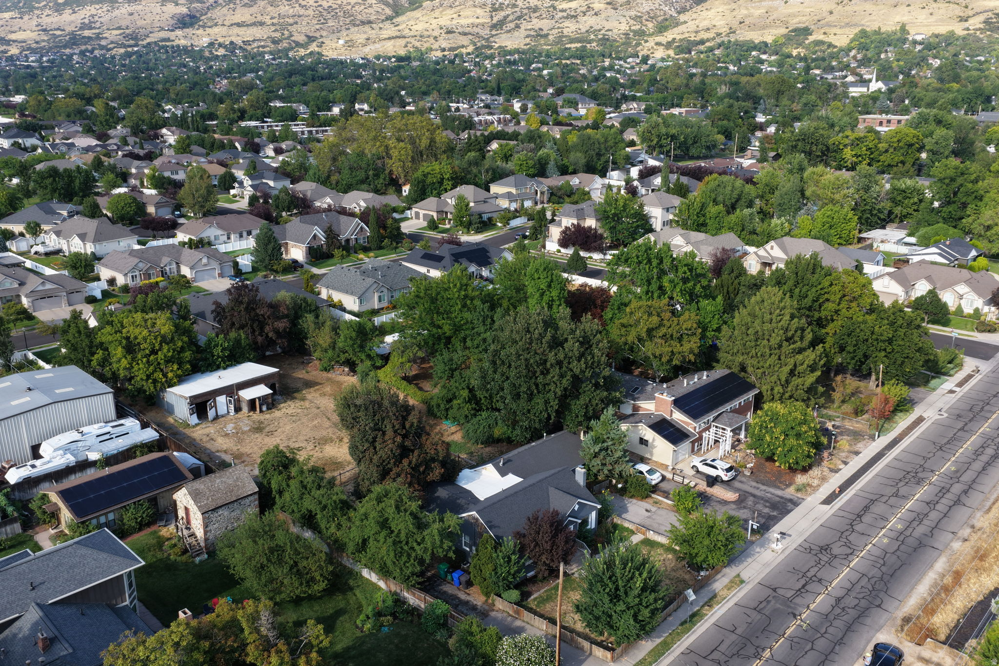 main property photo 31