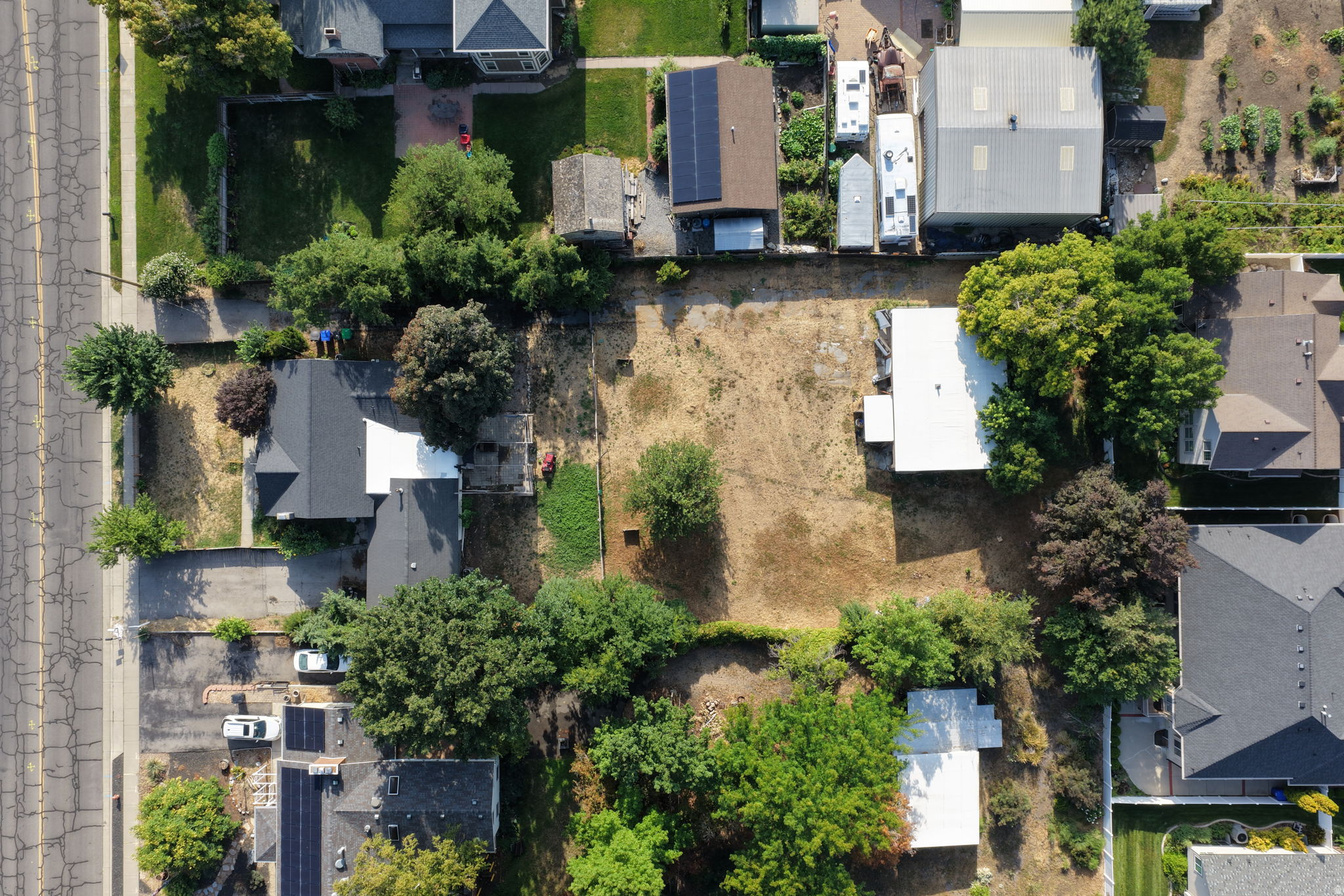 main property photo 34