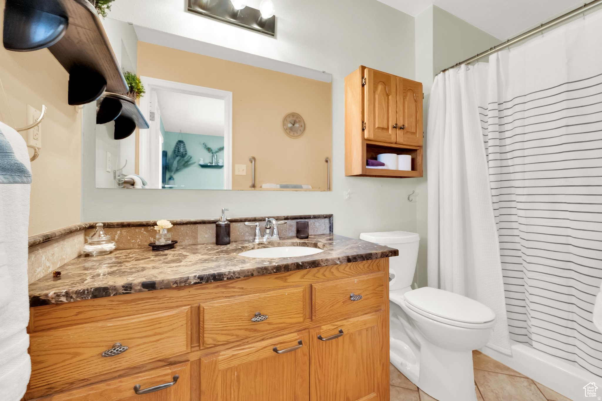 main property photo 18