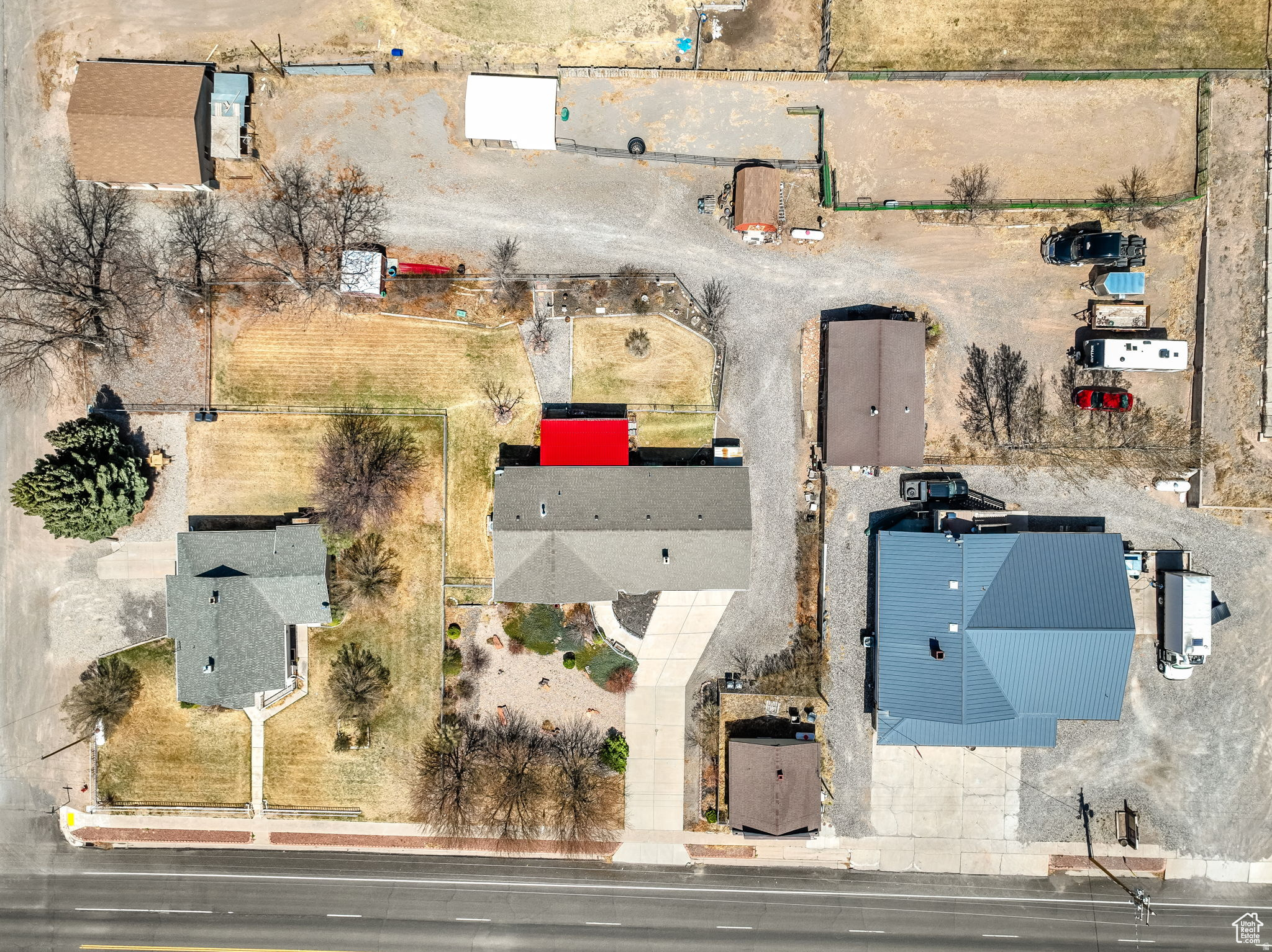 main property photo 36