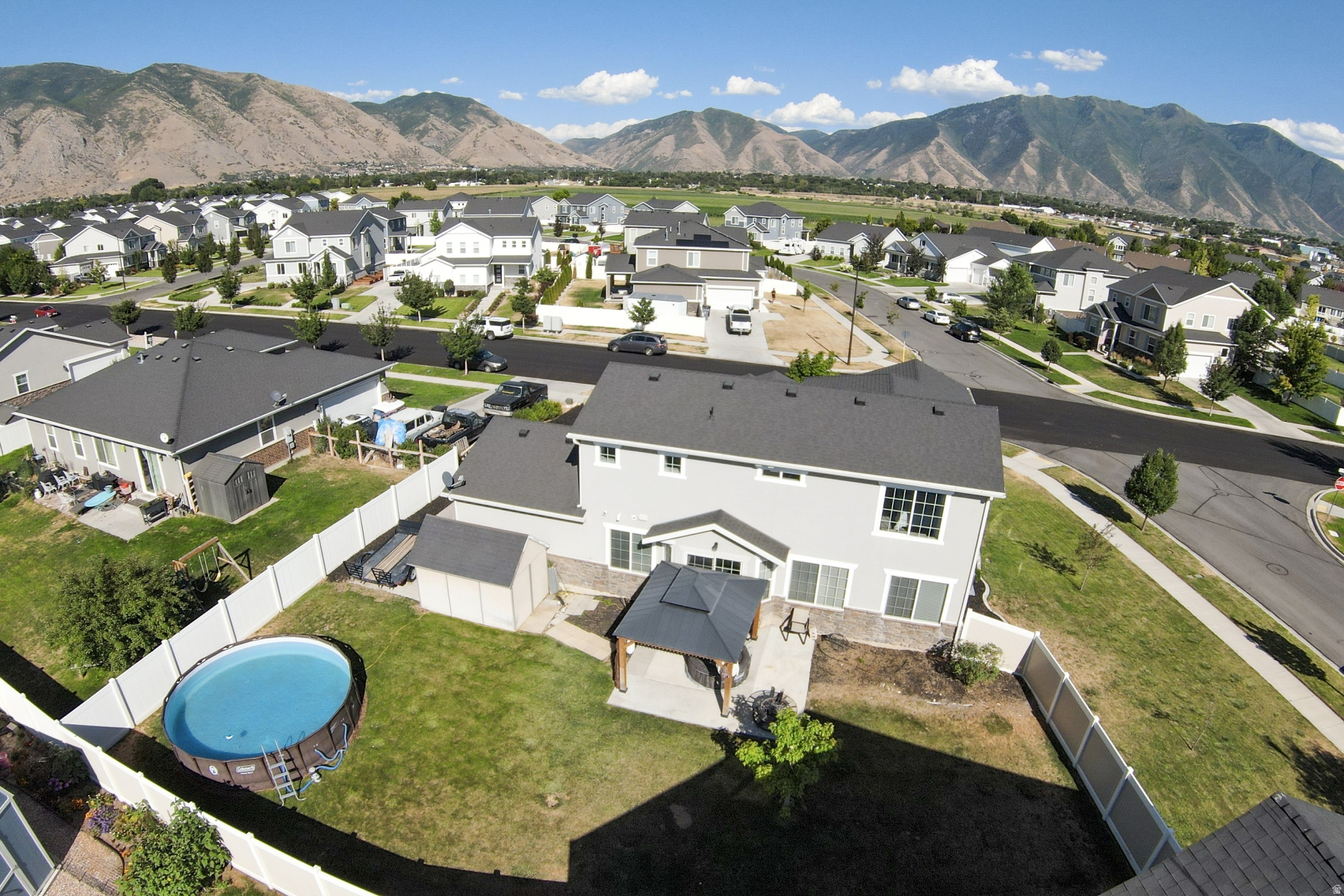 main property photo 40