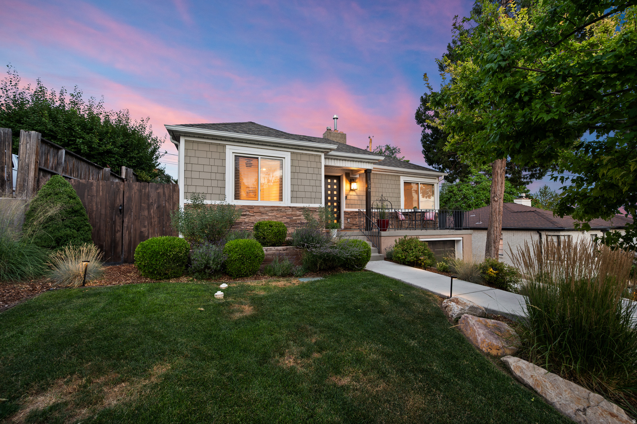 main property photo 13