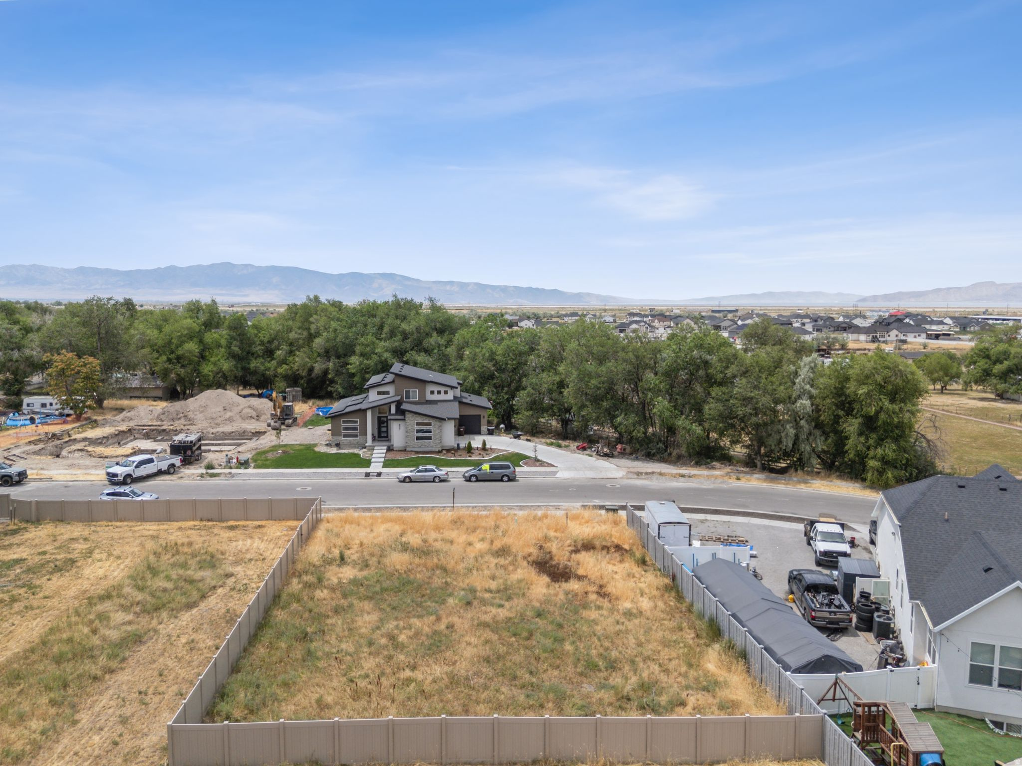 main property photo 14