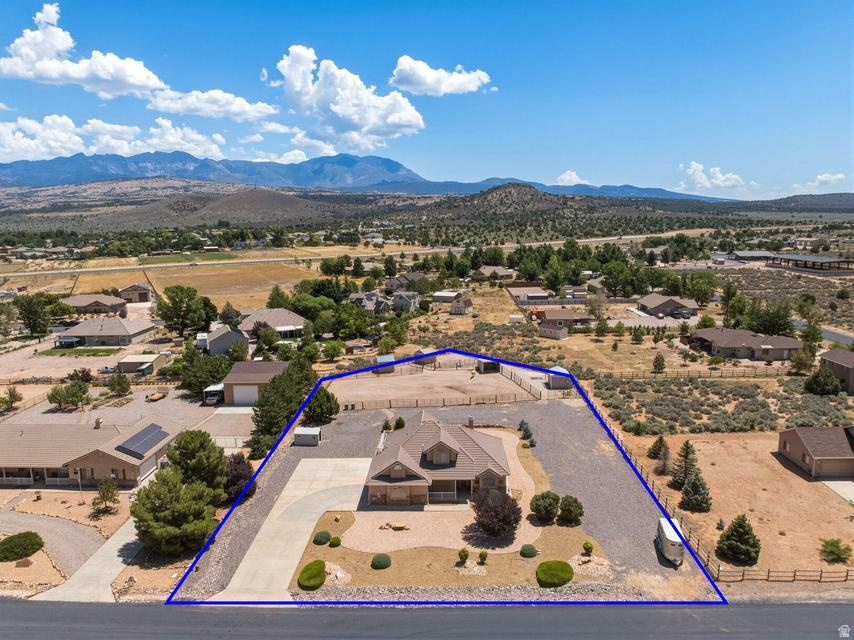 main property photo 28