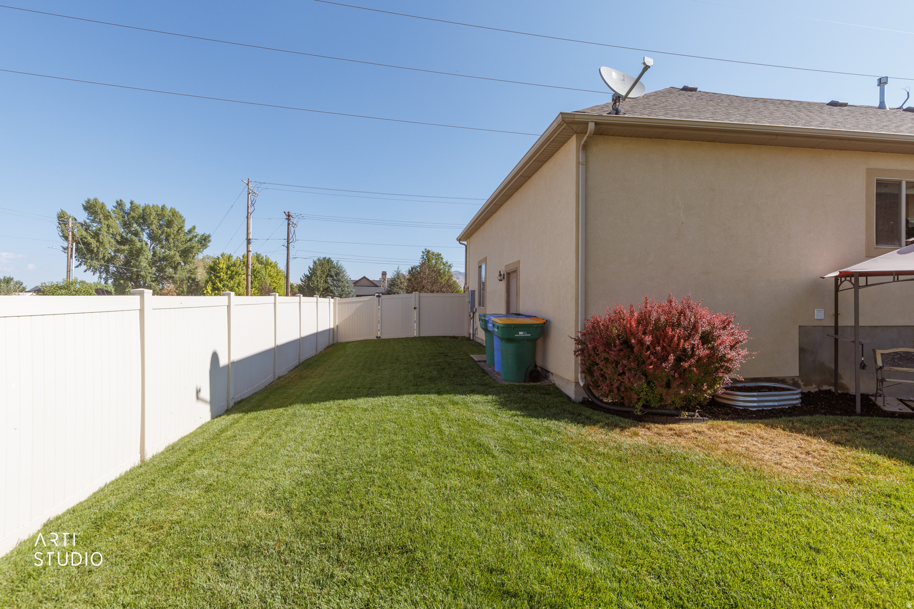 main property photo 44