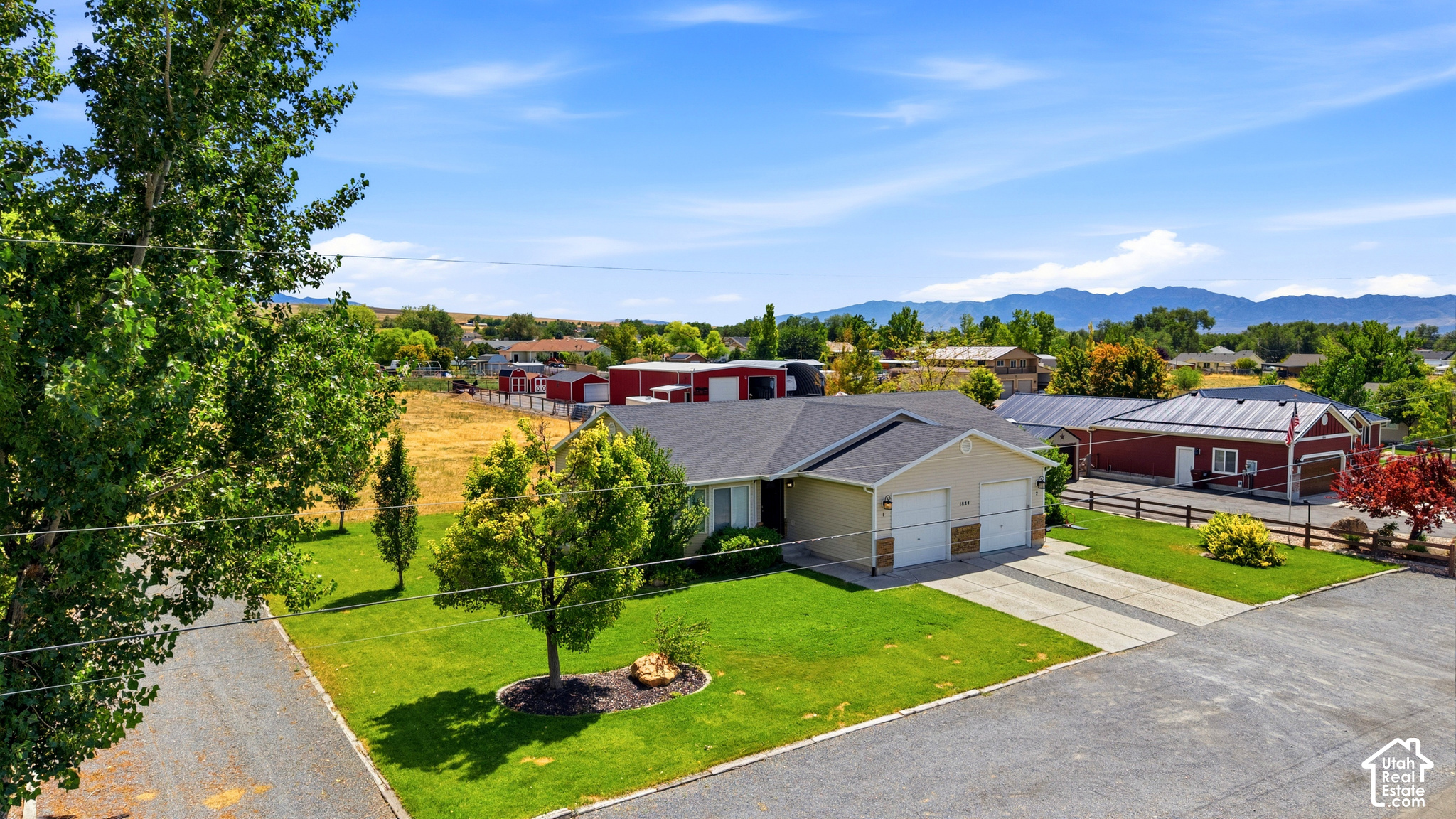 main property photo 32