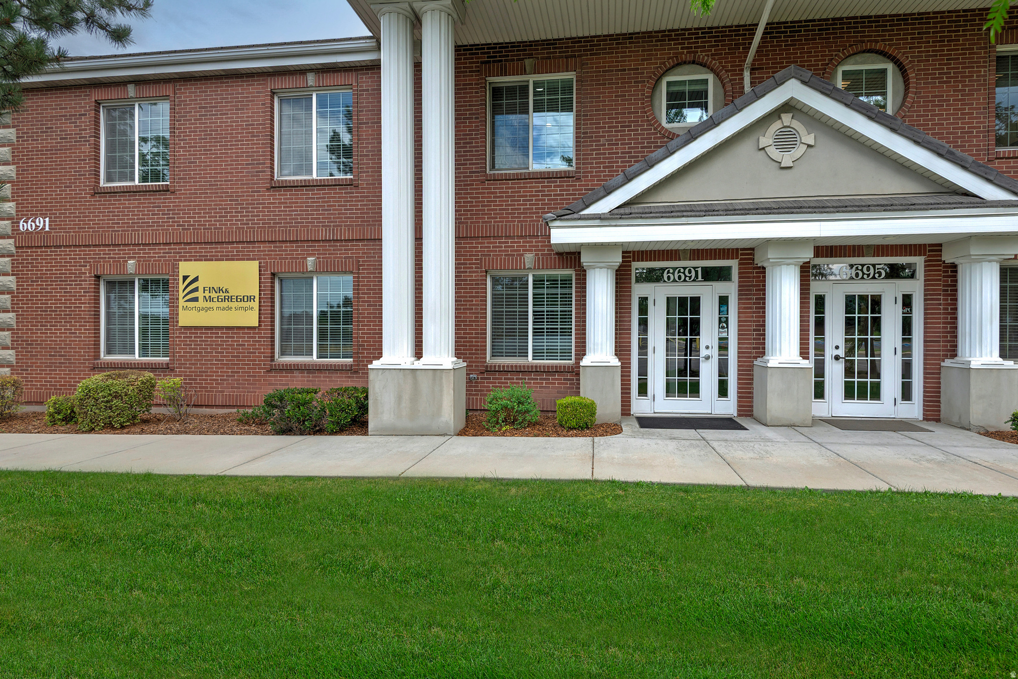 main property photo 30