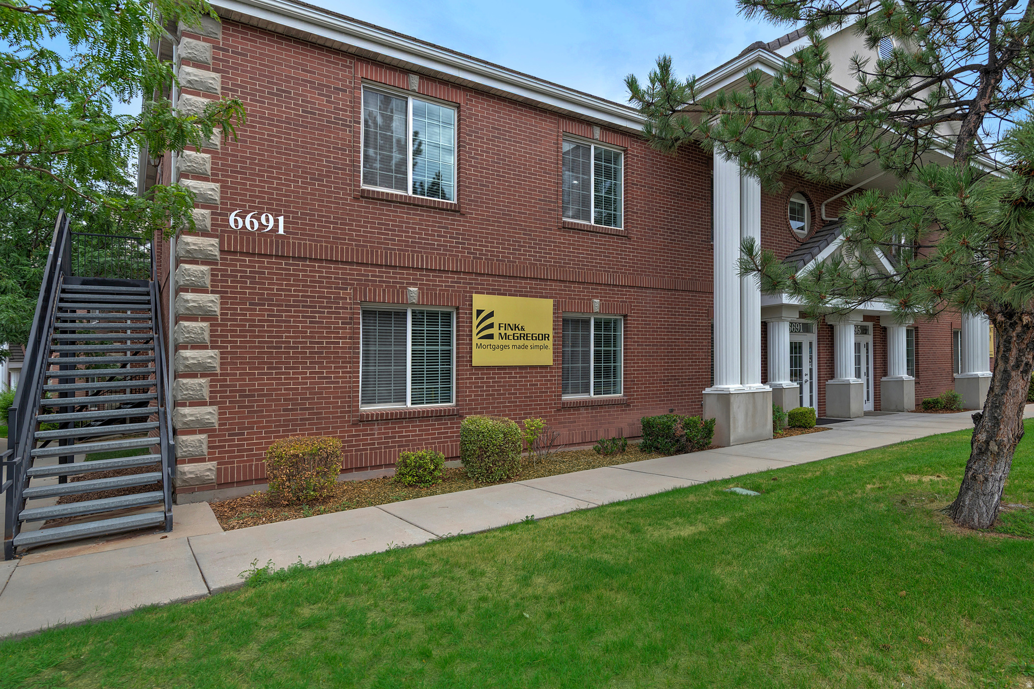 main property photo 31