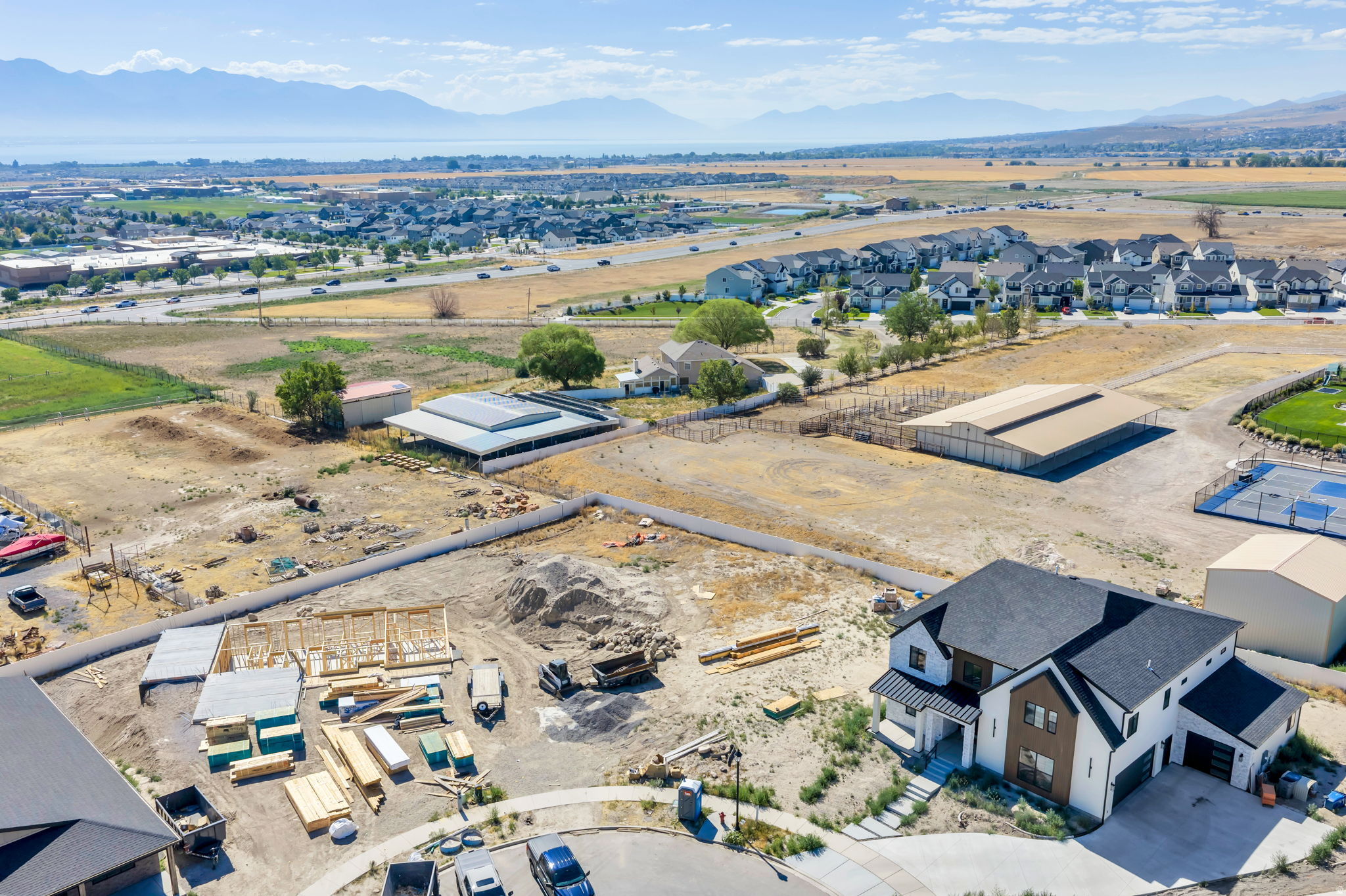 main property photo 15