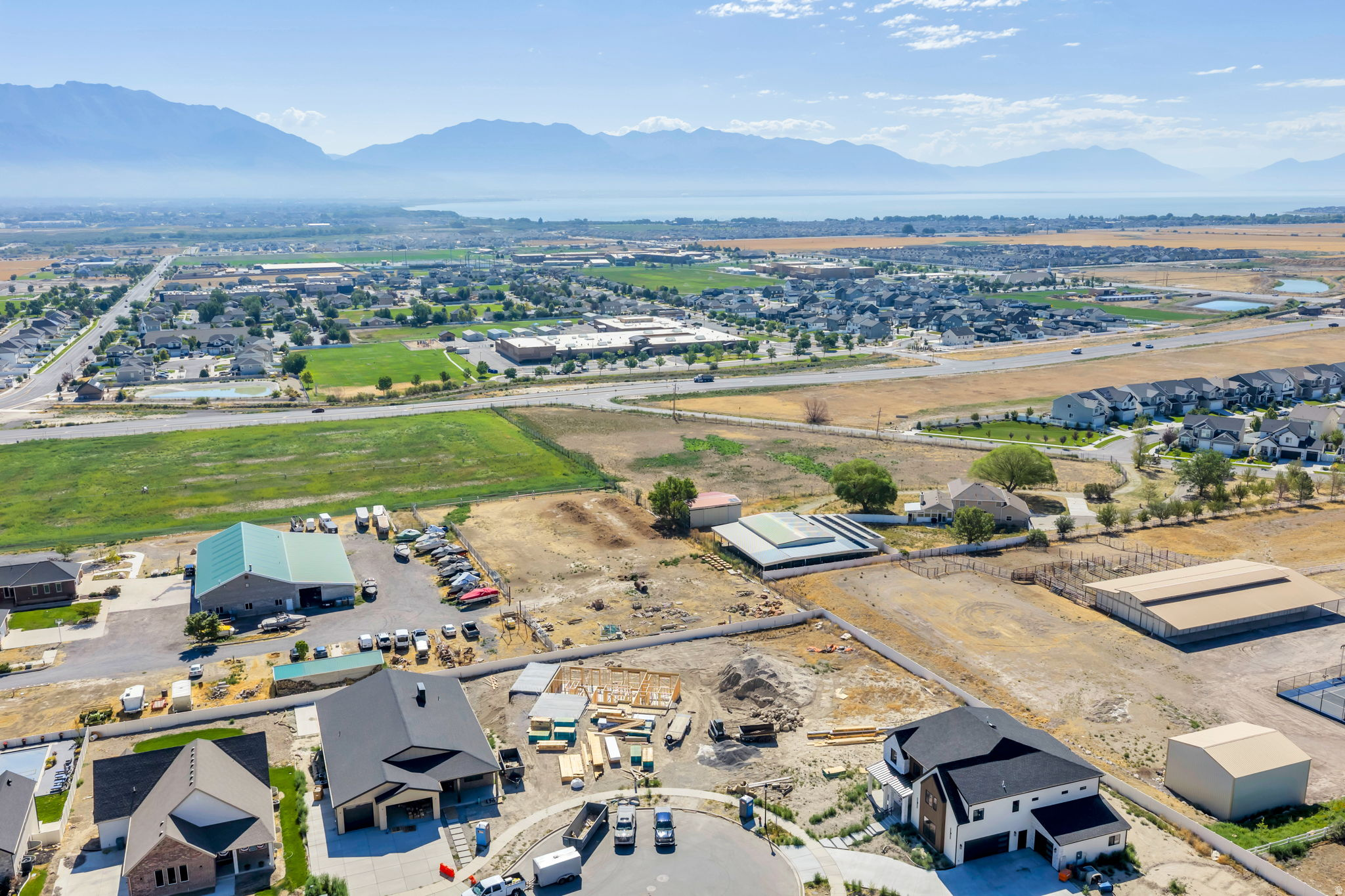 main property photo 4