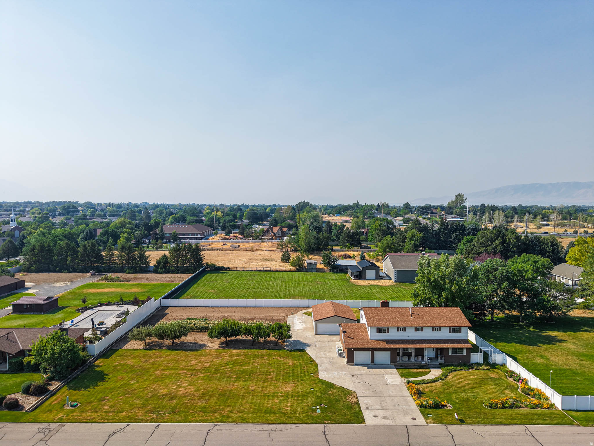 main property photo 18