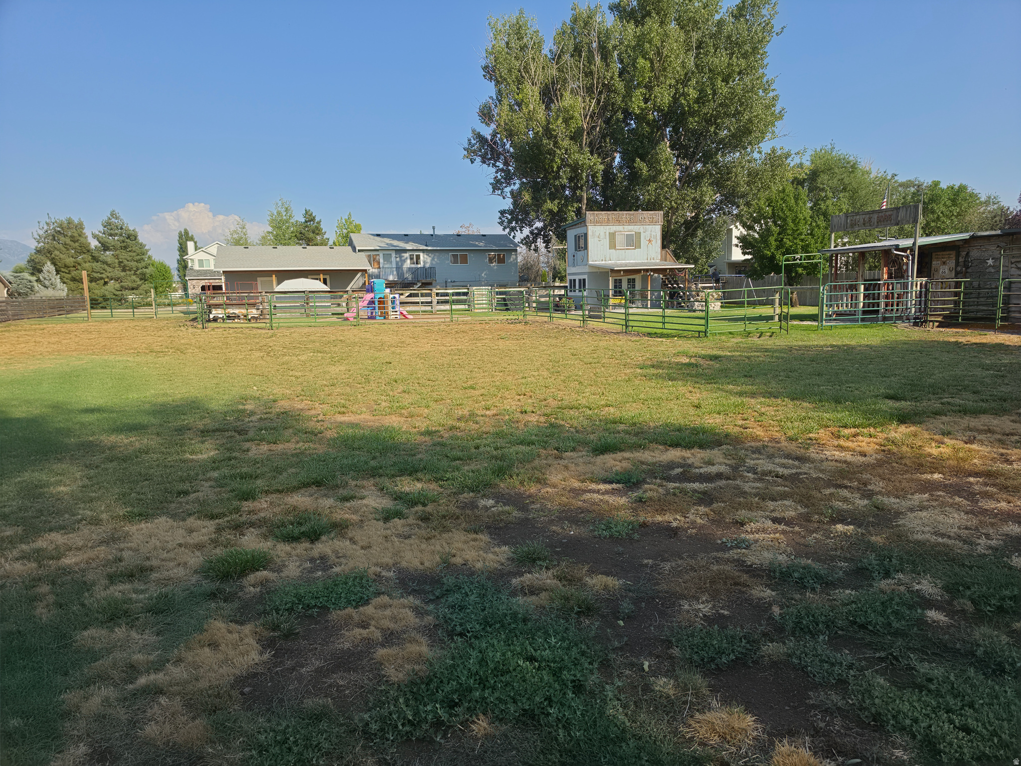 main property photo 15