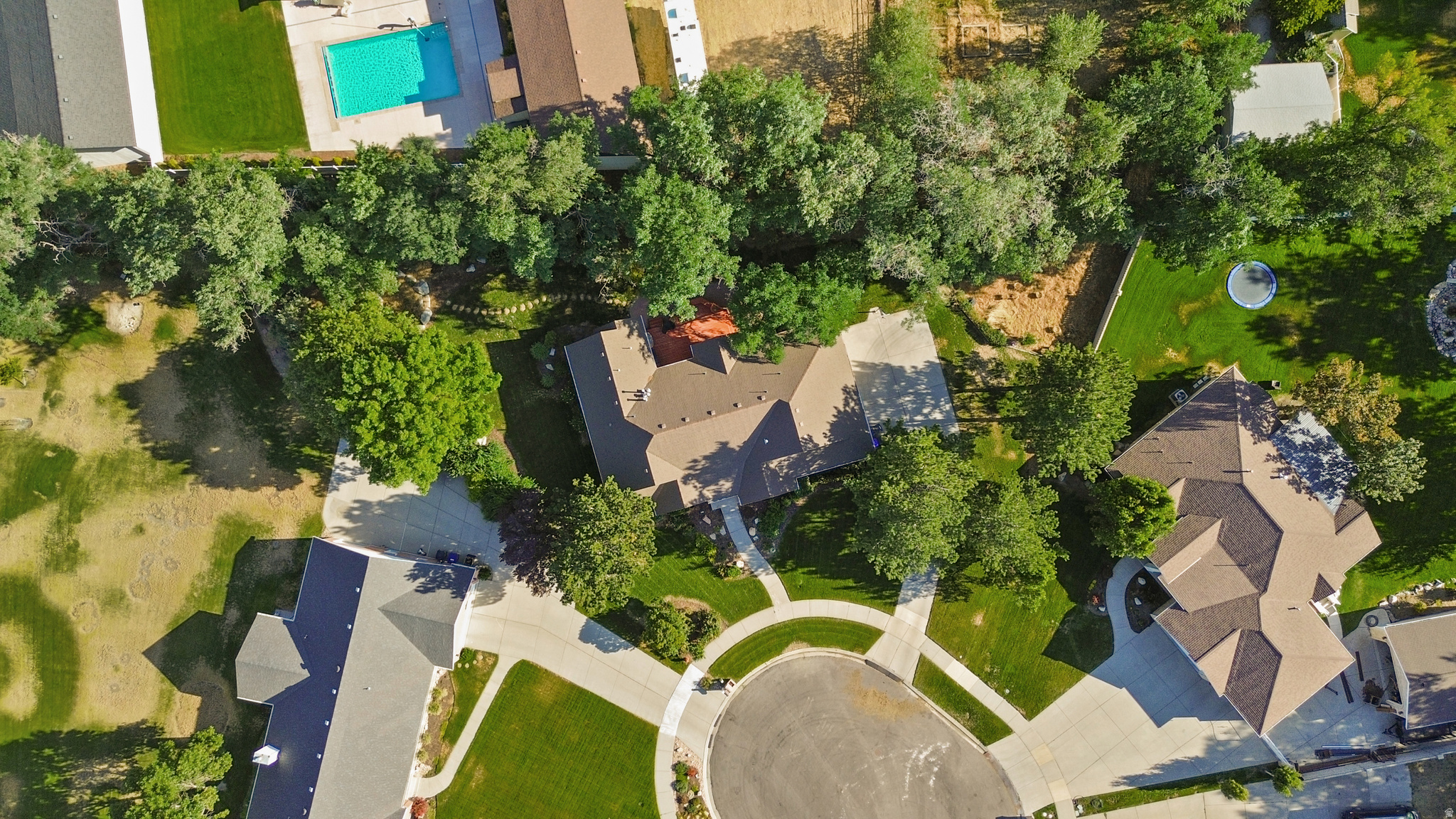 main property photo 65