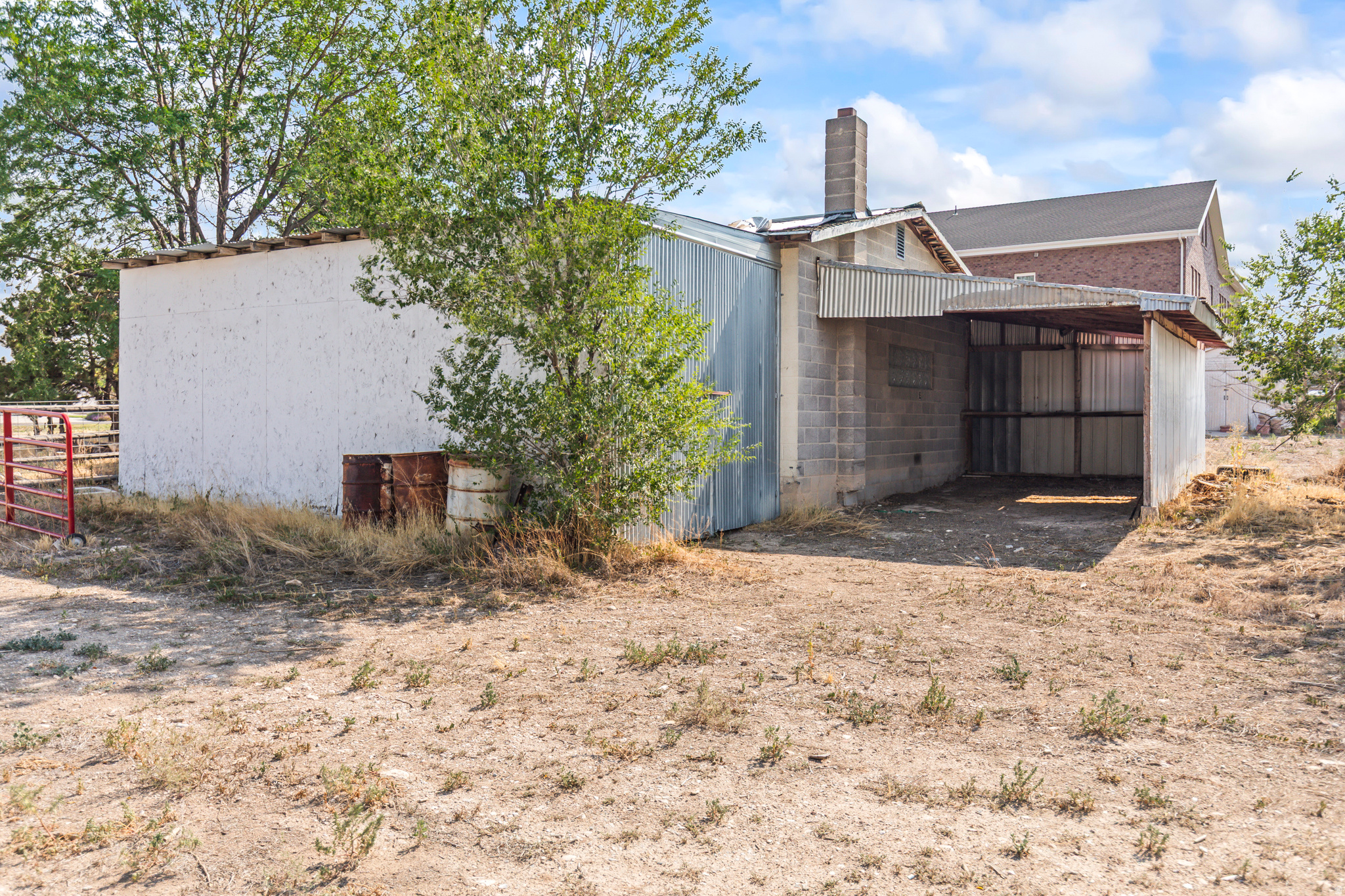 main property photo 47
