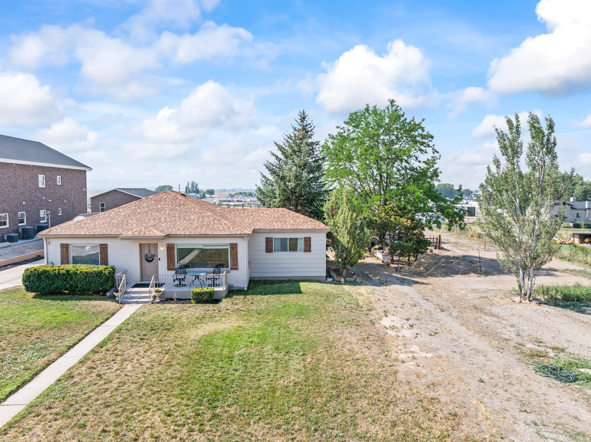 main property photo 59