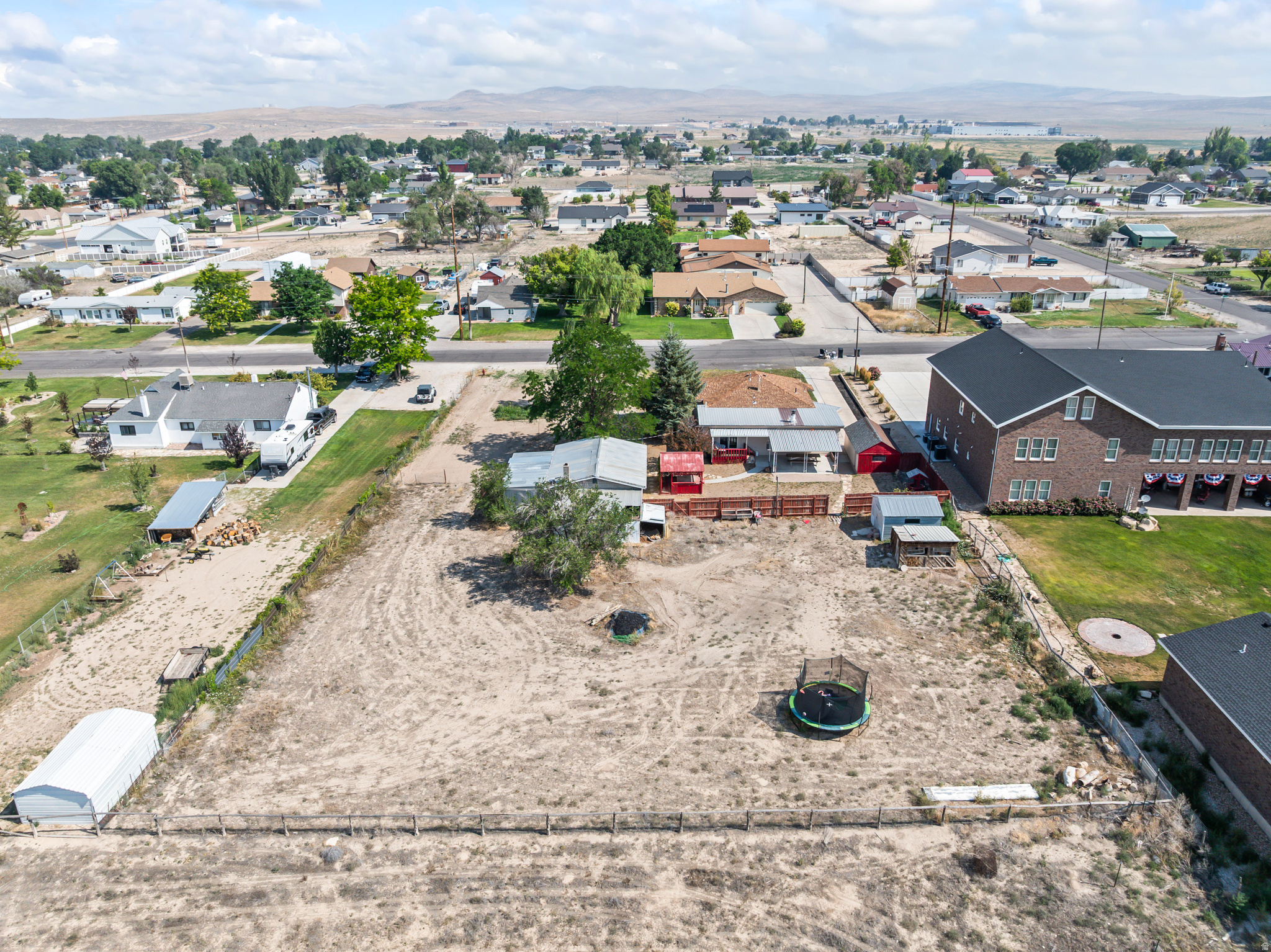 main property photo 64