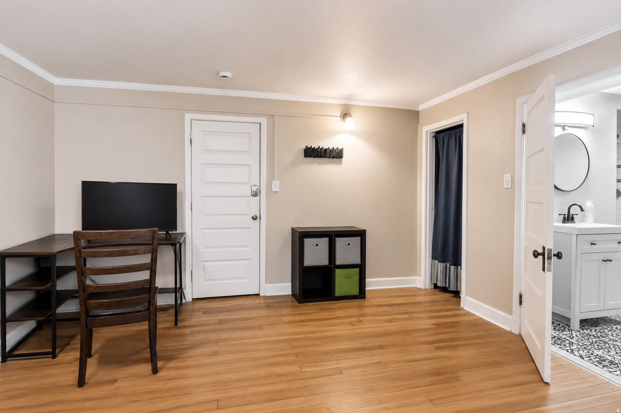 main property photo 5