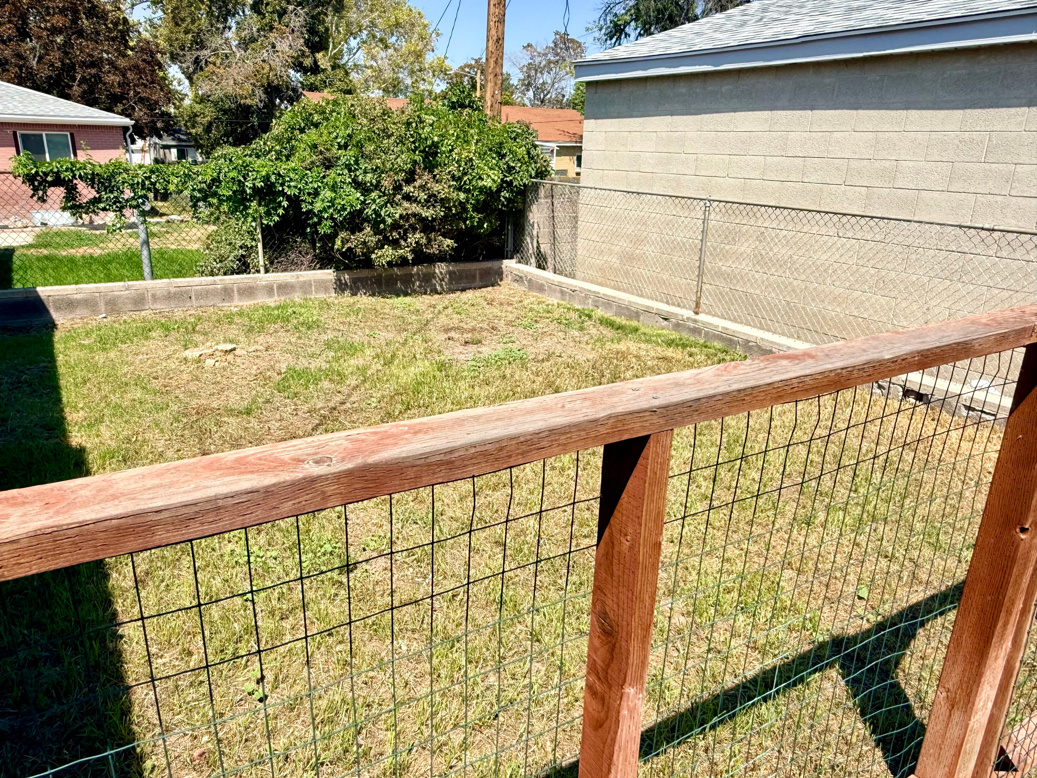 main property photo 28