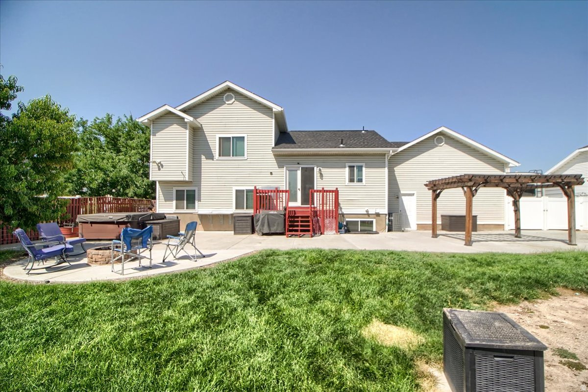 main property photo 28