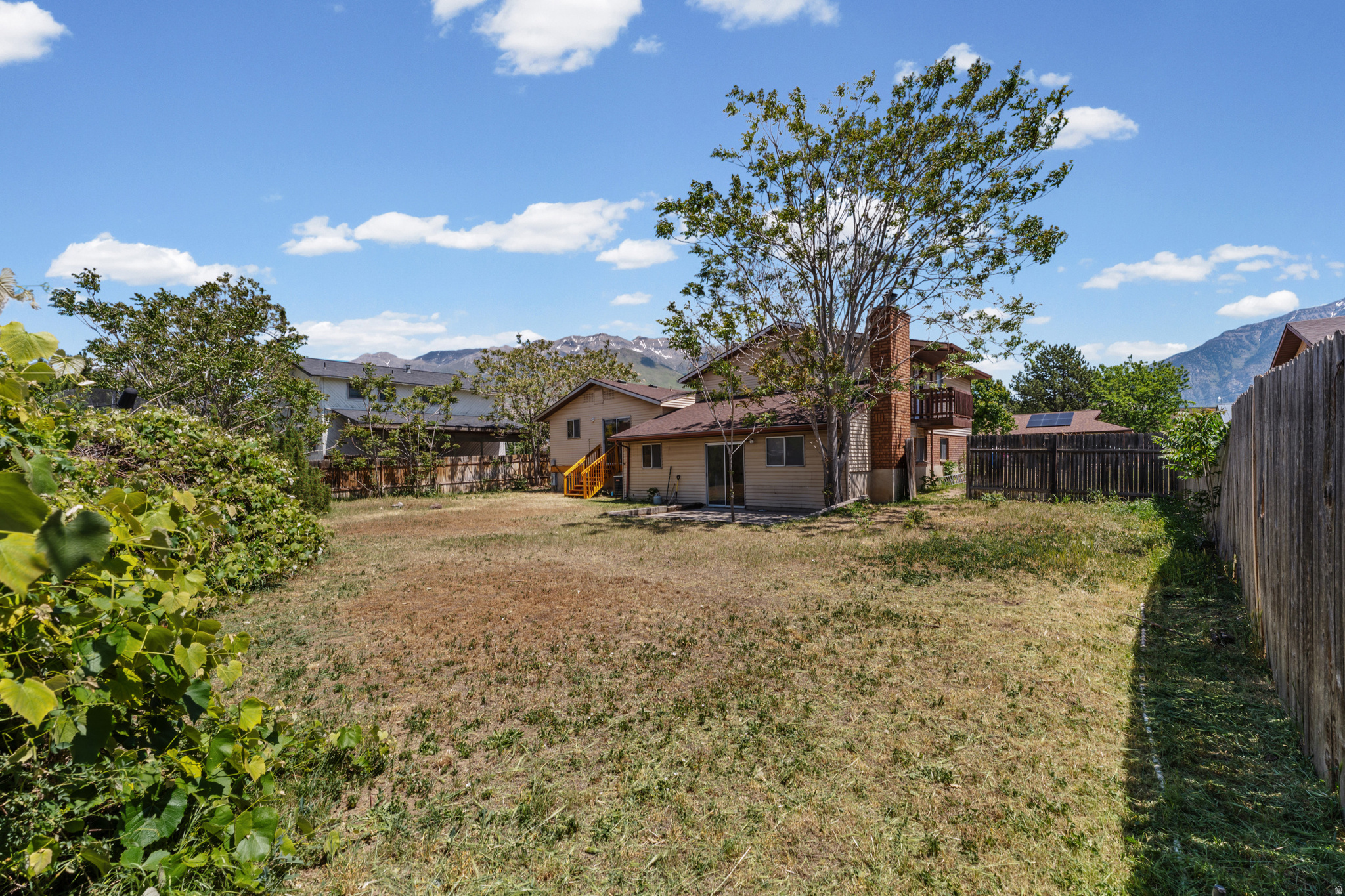 main property photo 40