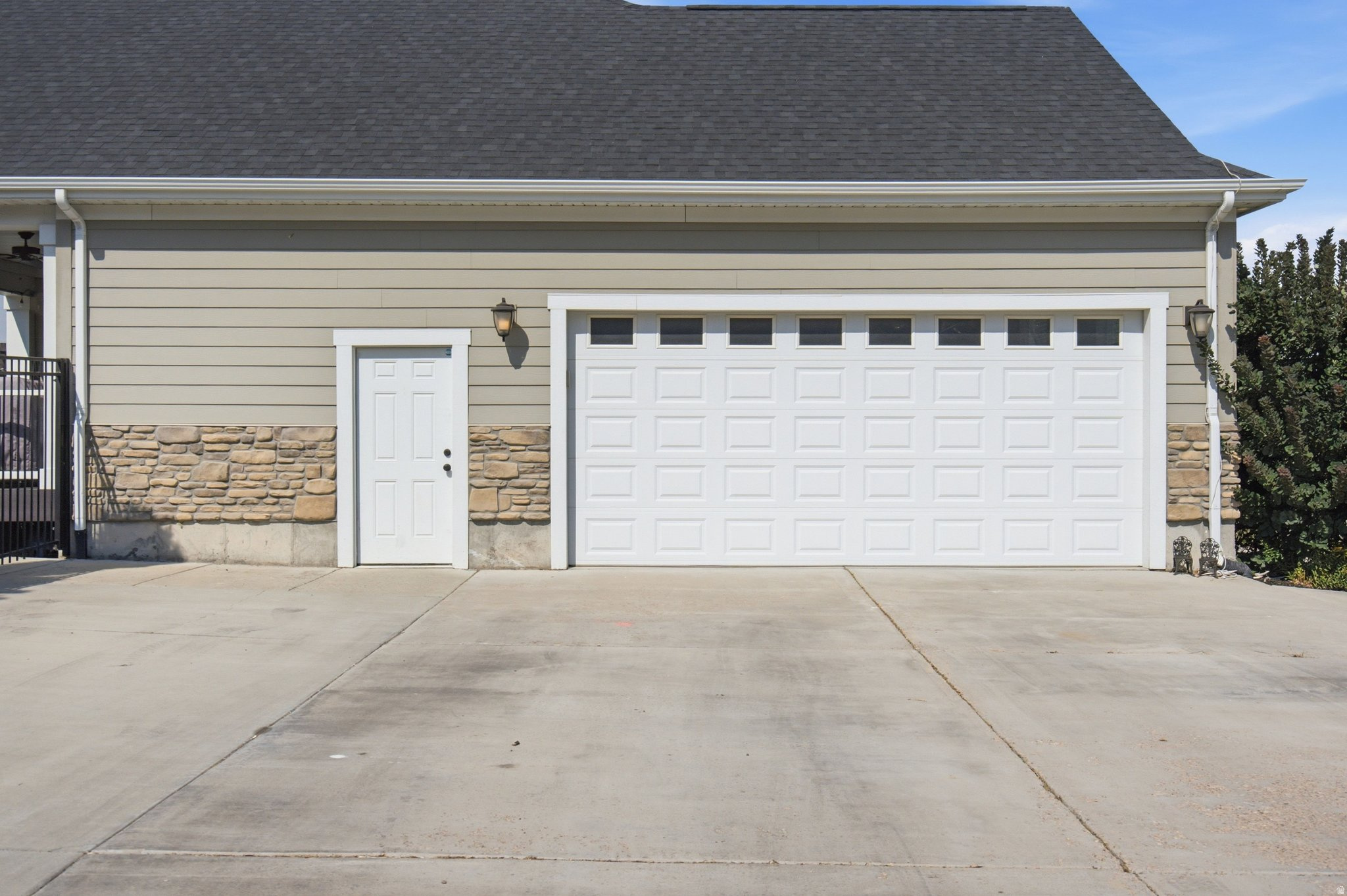 main property photo 73