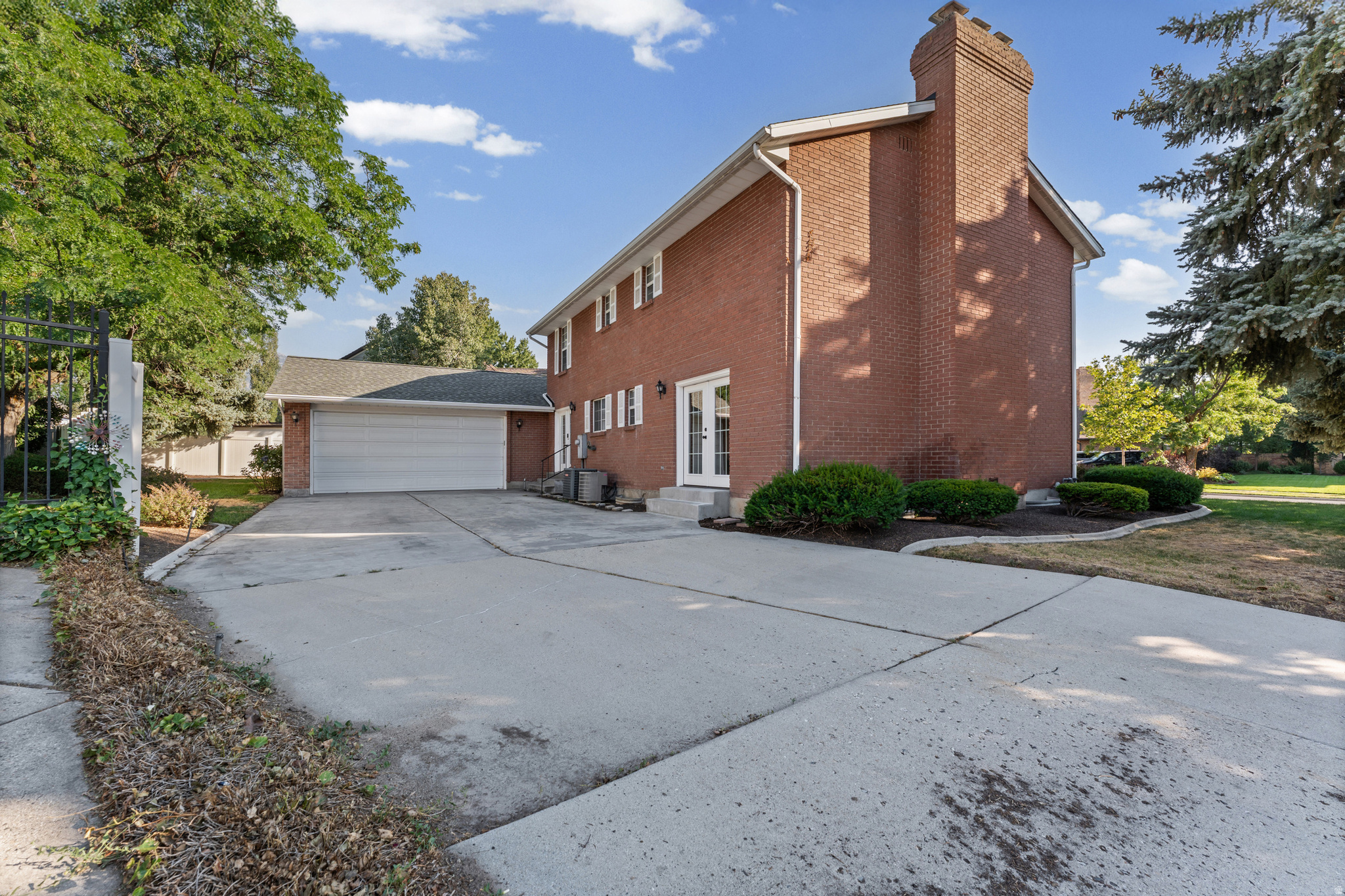 main property photo 40