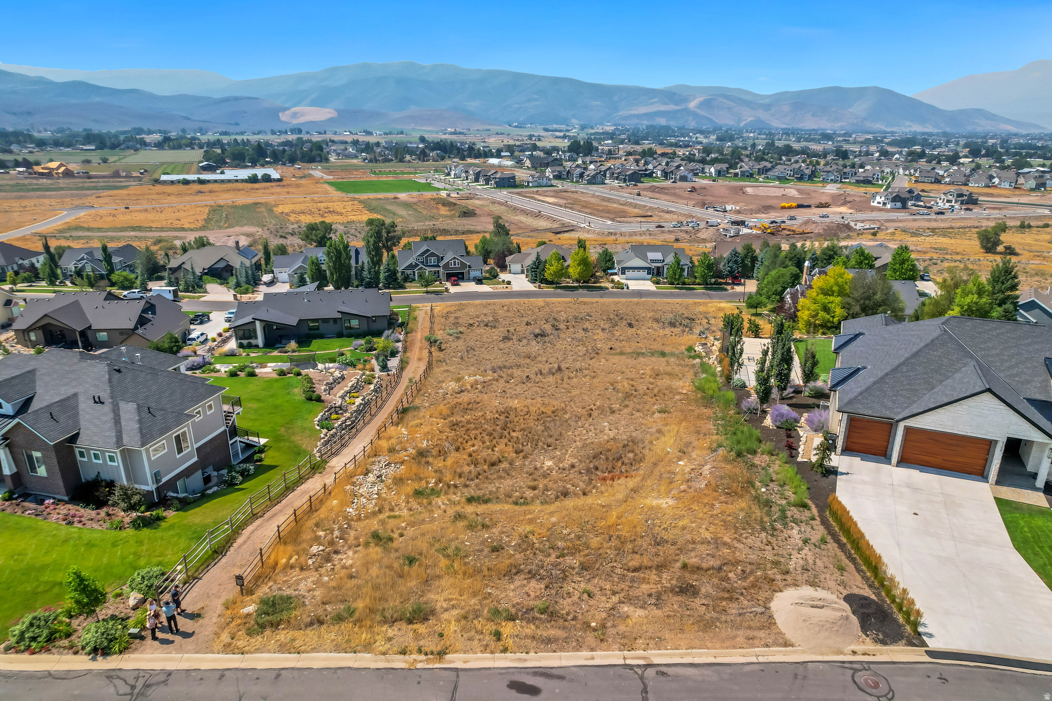 main property photo 15