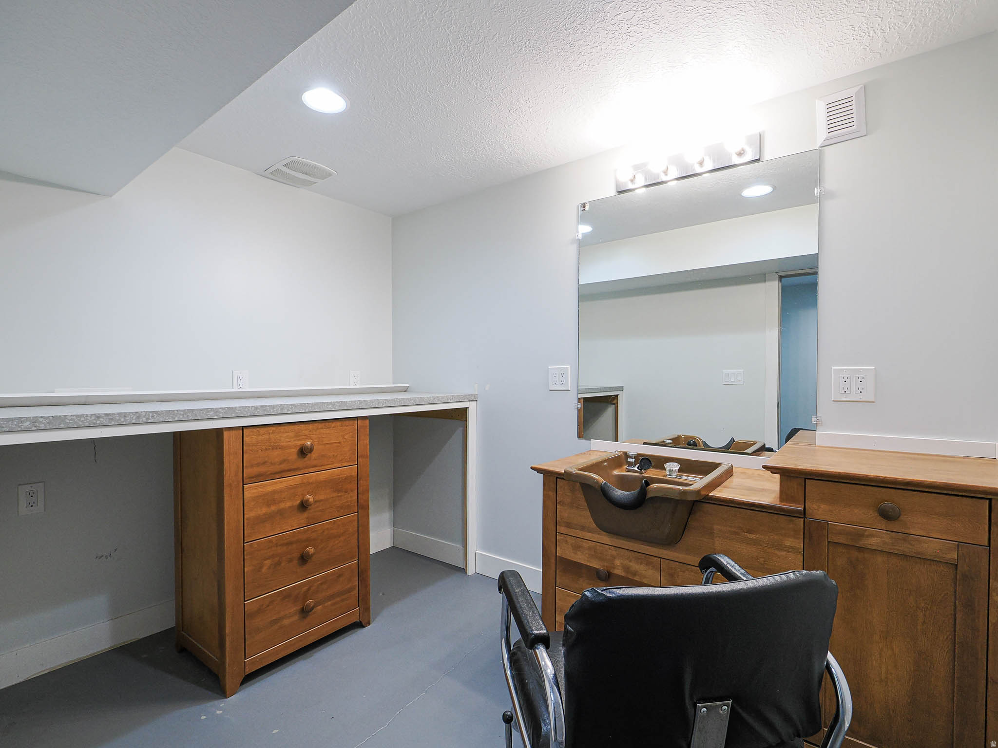 main property photo 67
