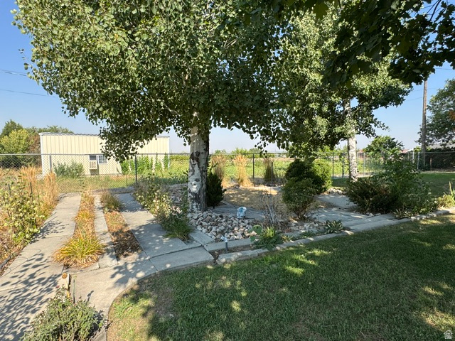 main property photo 35