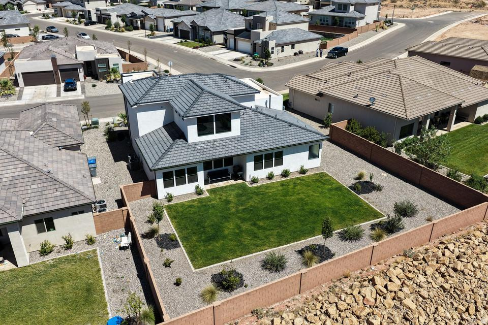 main property photo 59
