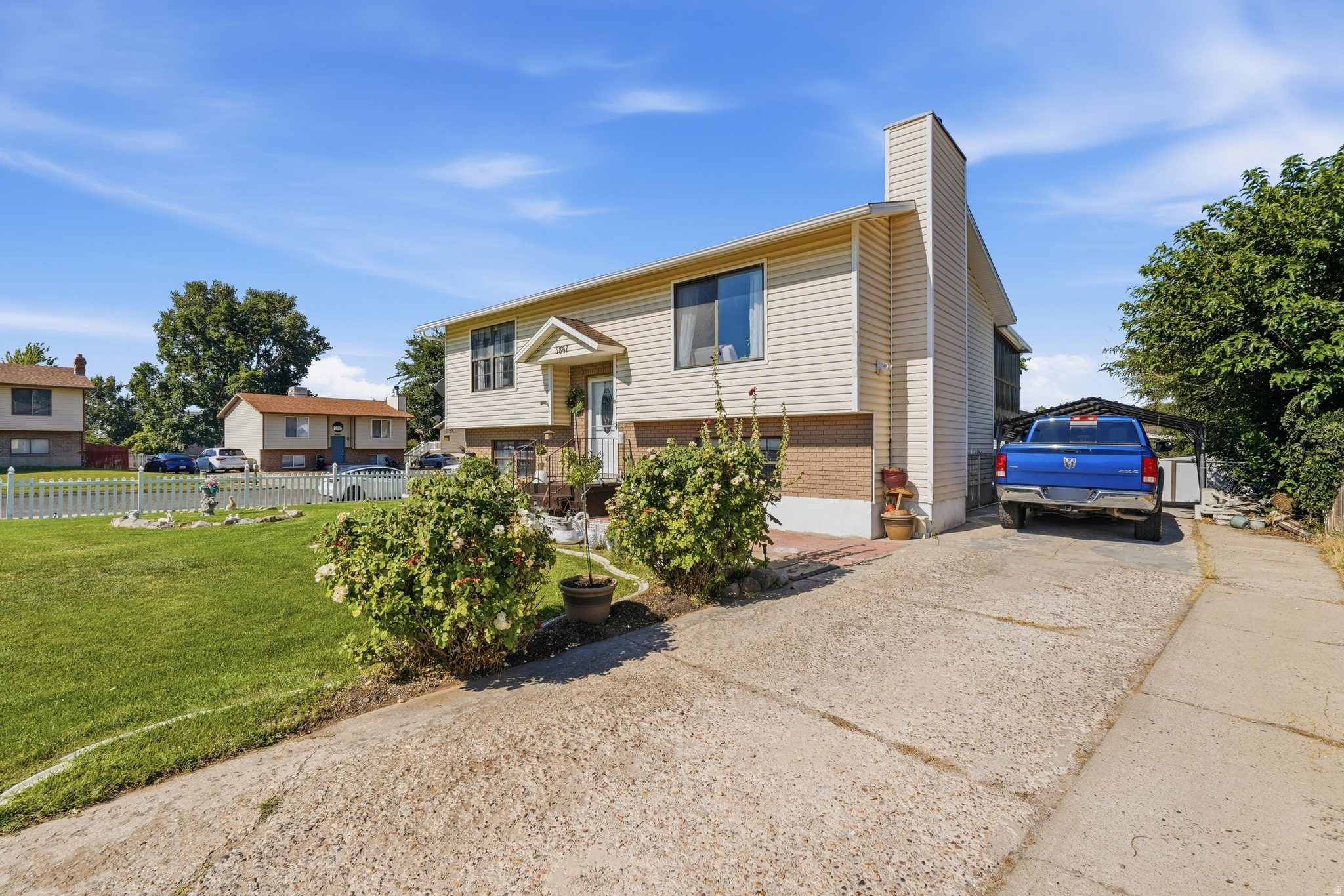 main property photo 2