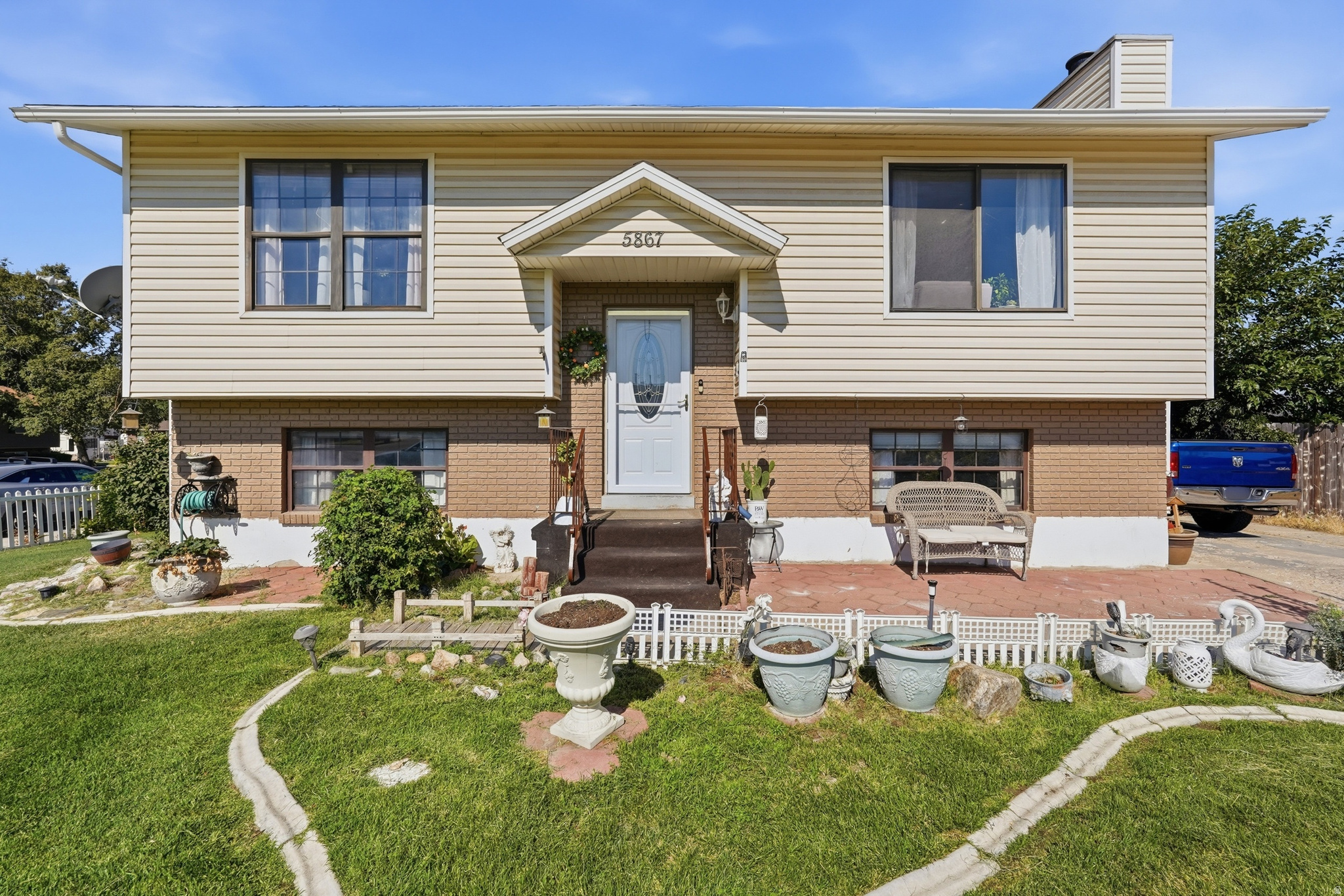 main property photo 4