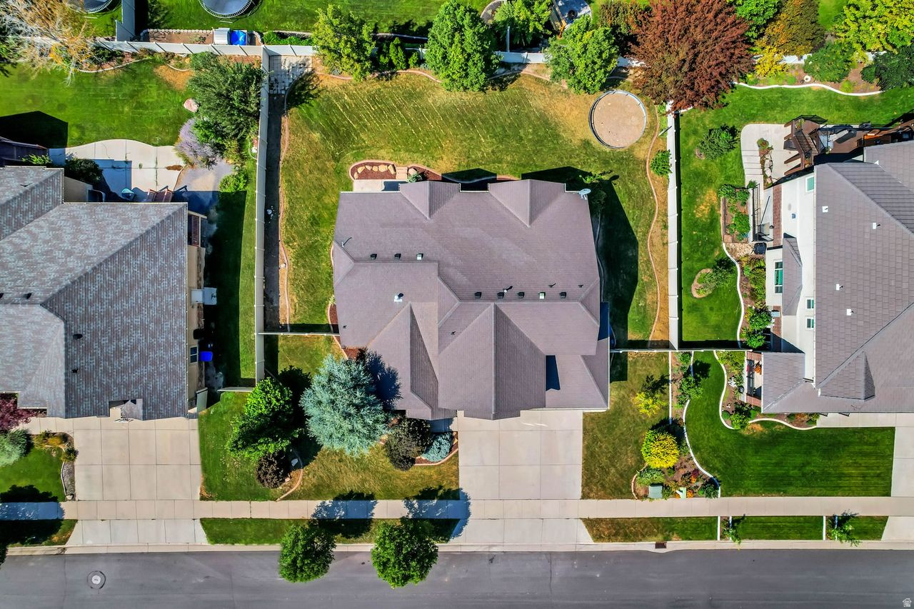 main property photo 68