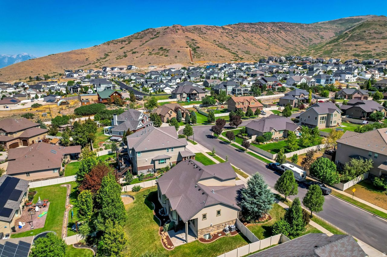 main property photo 70