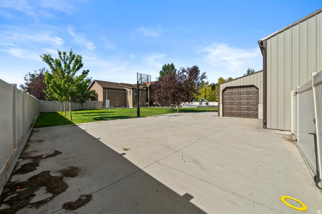 main property photo 26