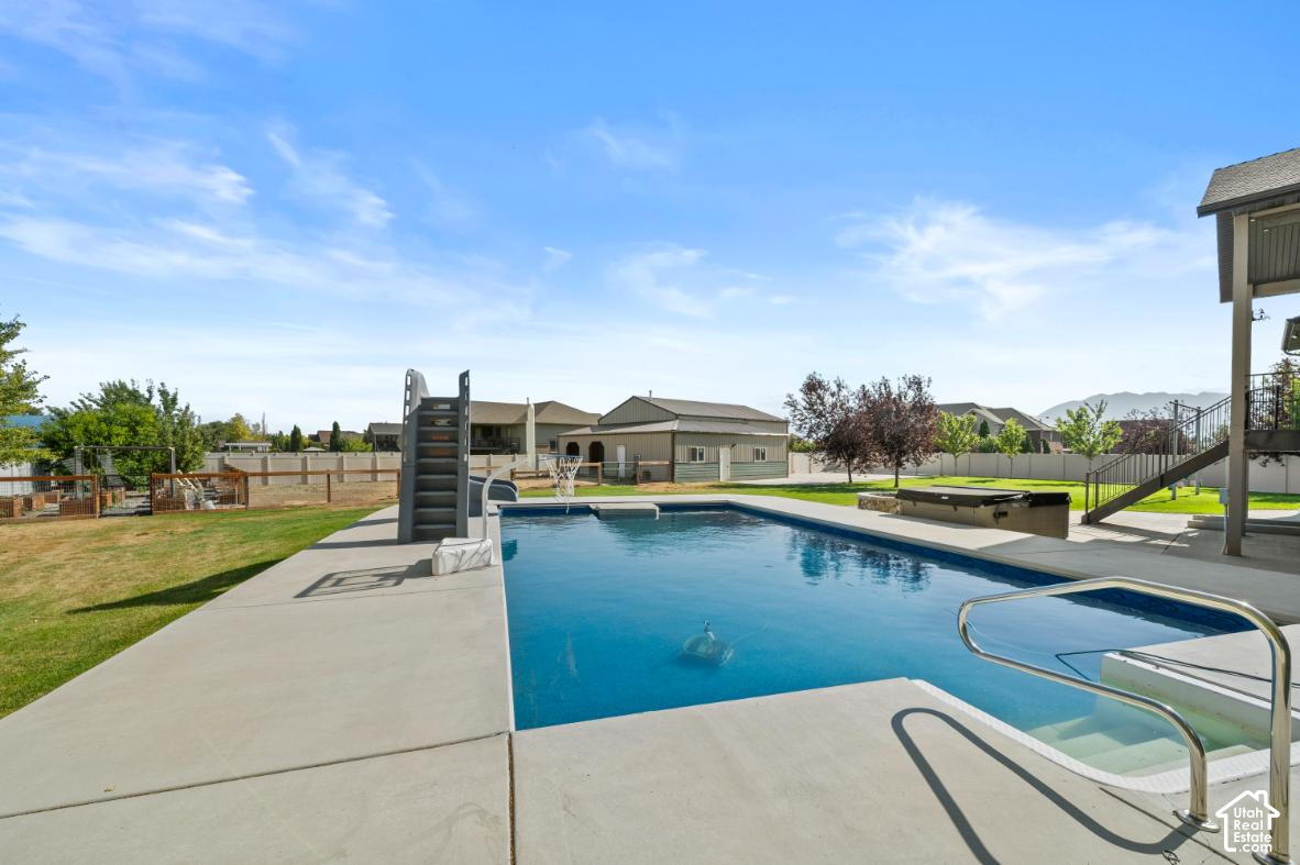 main property photo 31