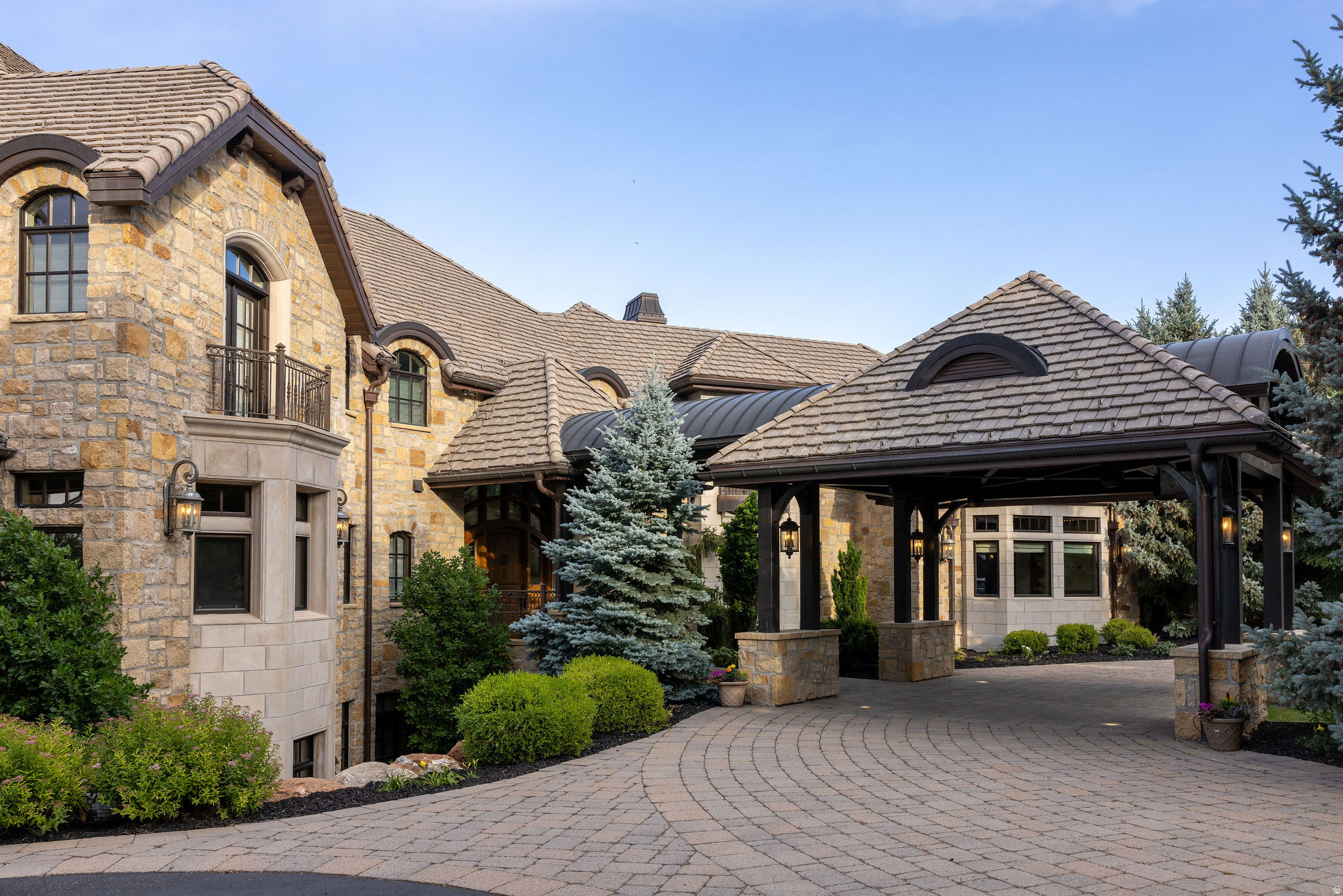 main property photo 112