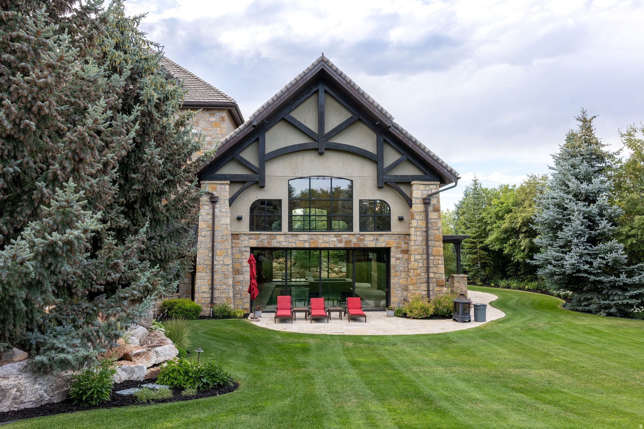 main property photo 128
