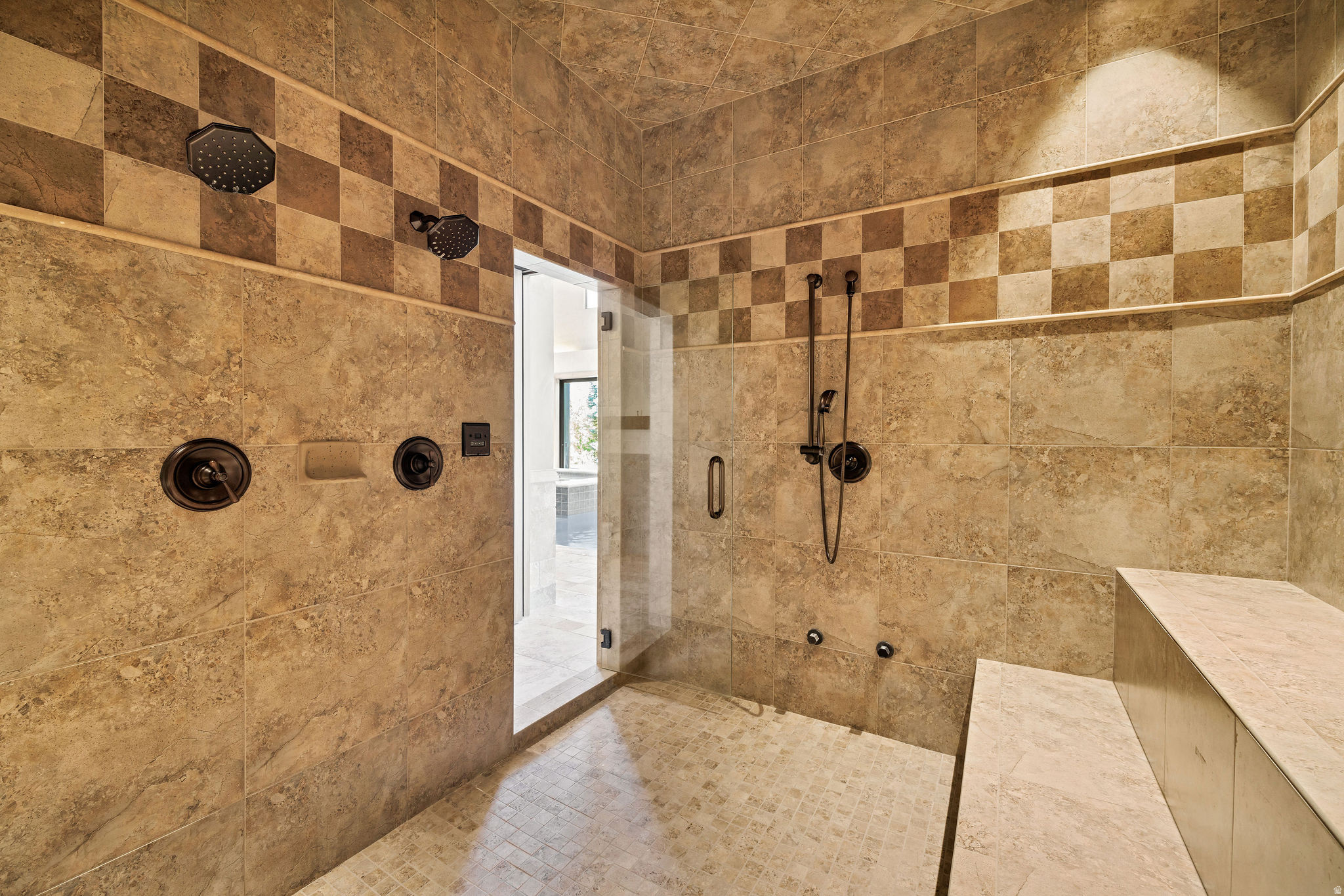 main property photo 78