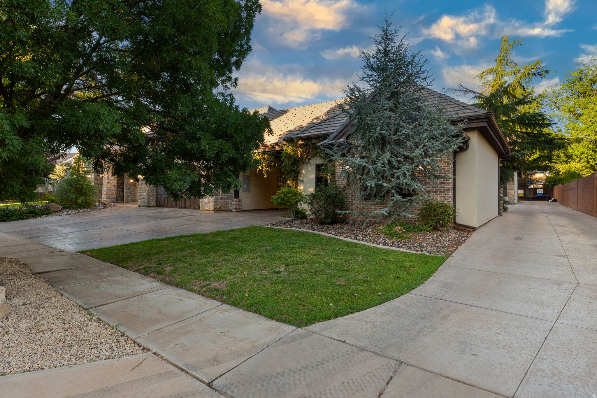 main property photo 46