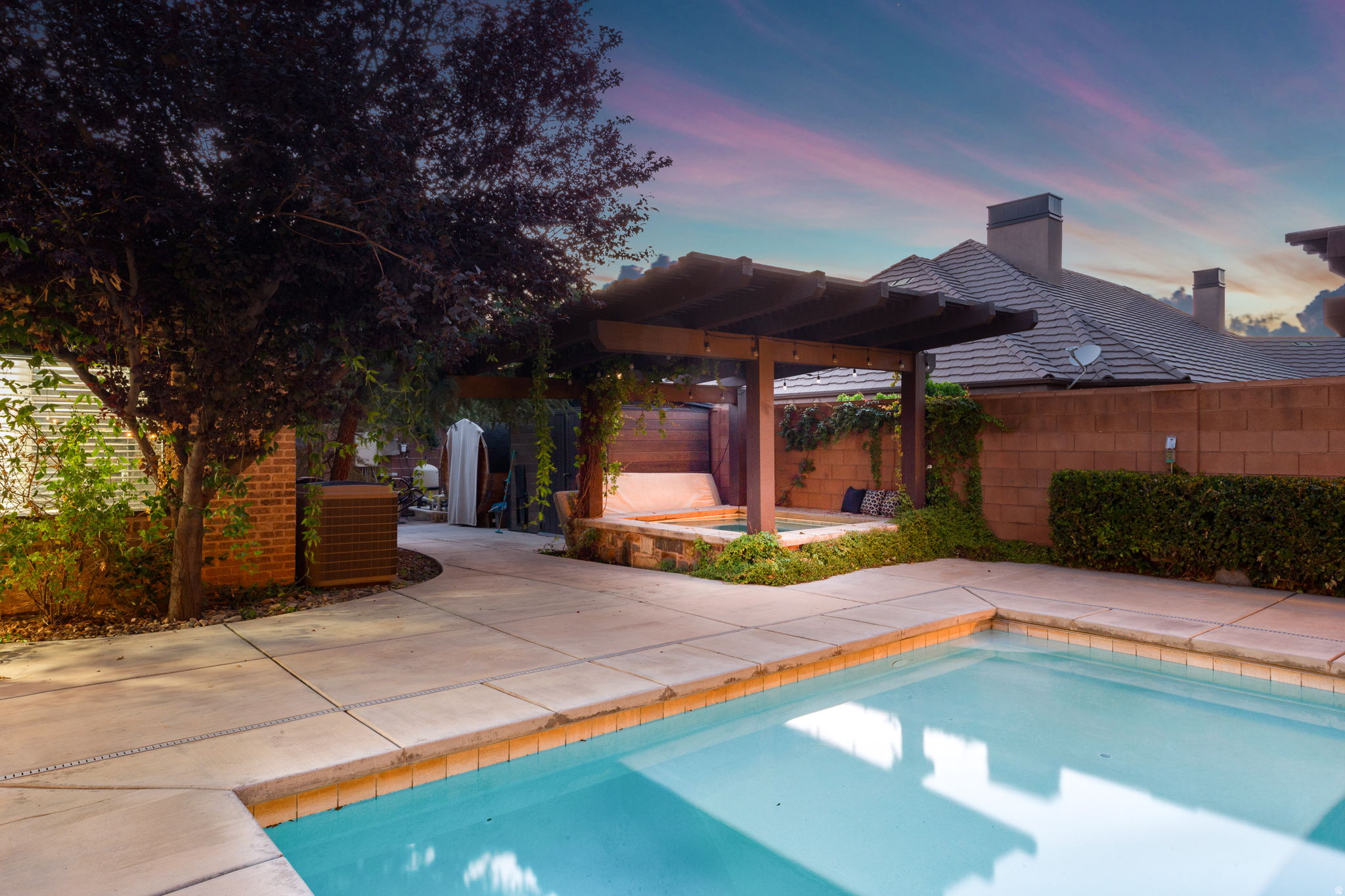 main property photo 70