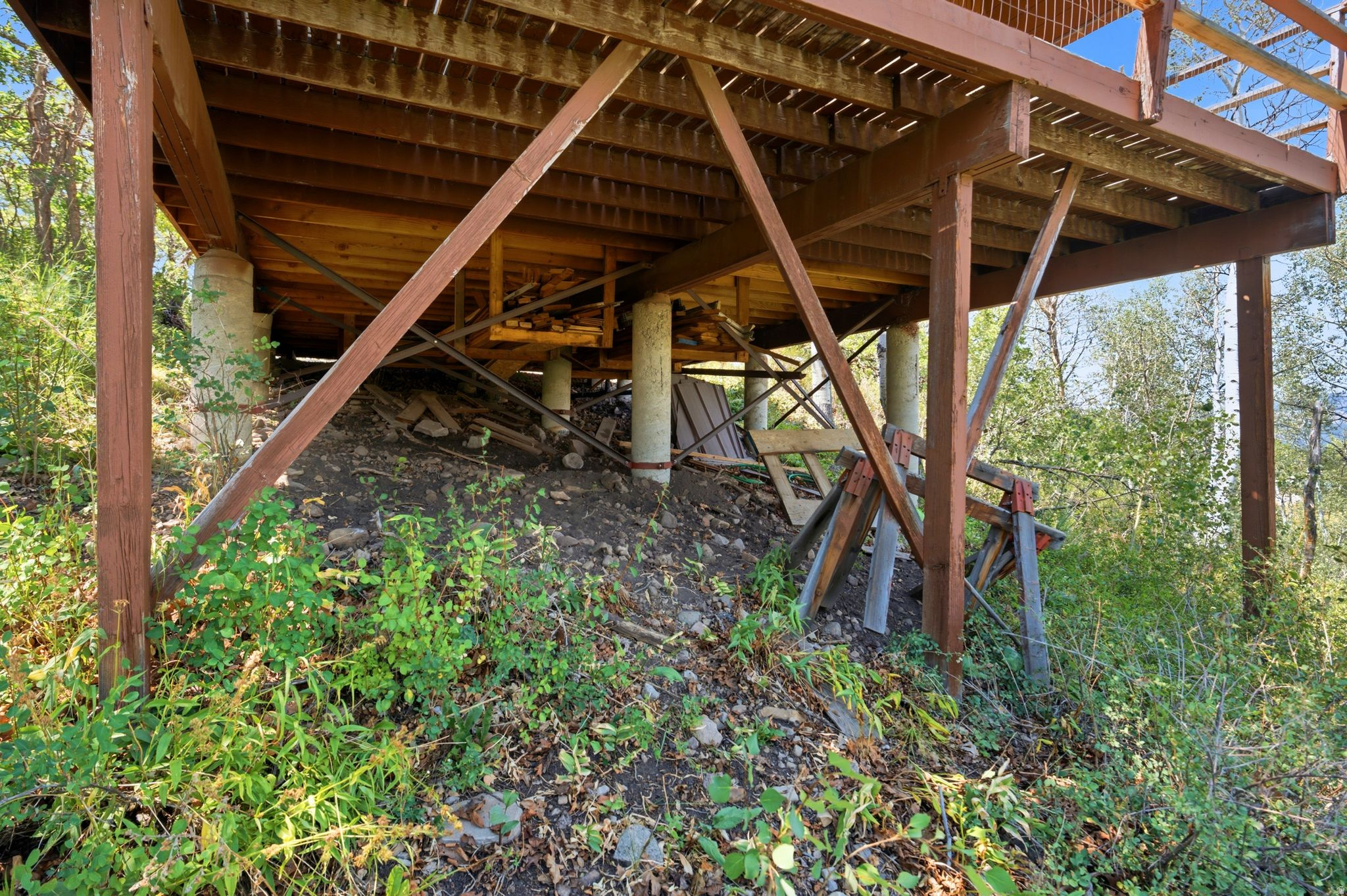 main property photo 37