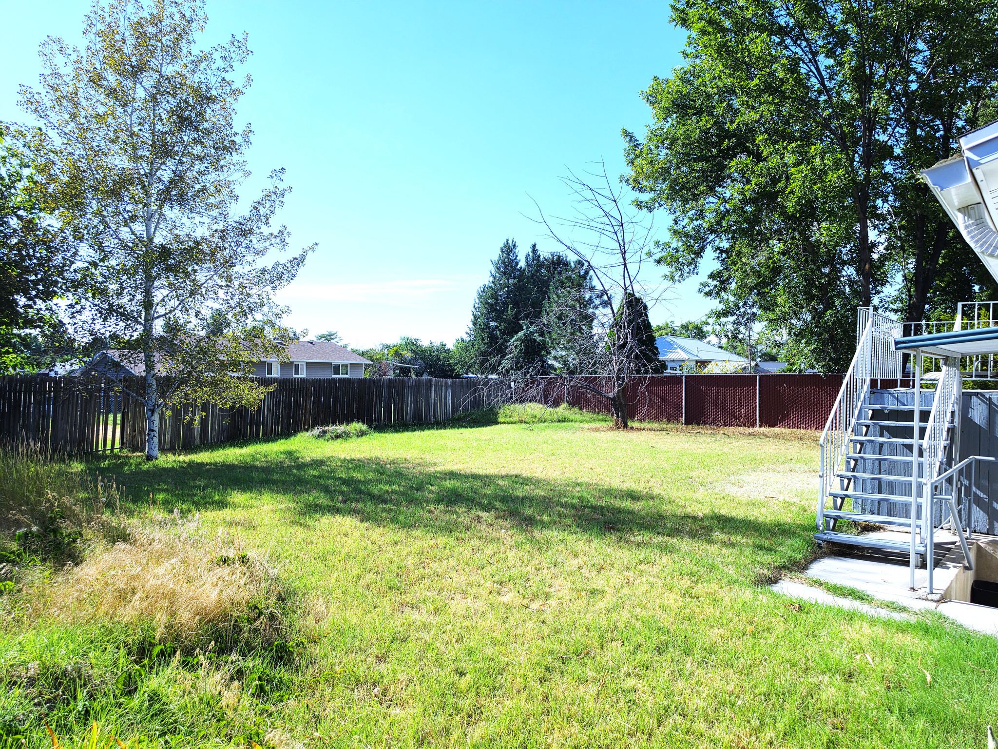 main property photo 19