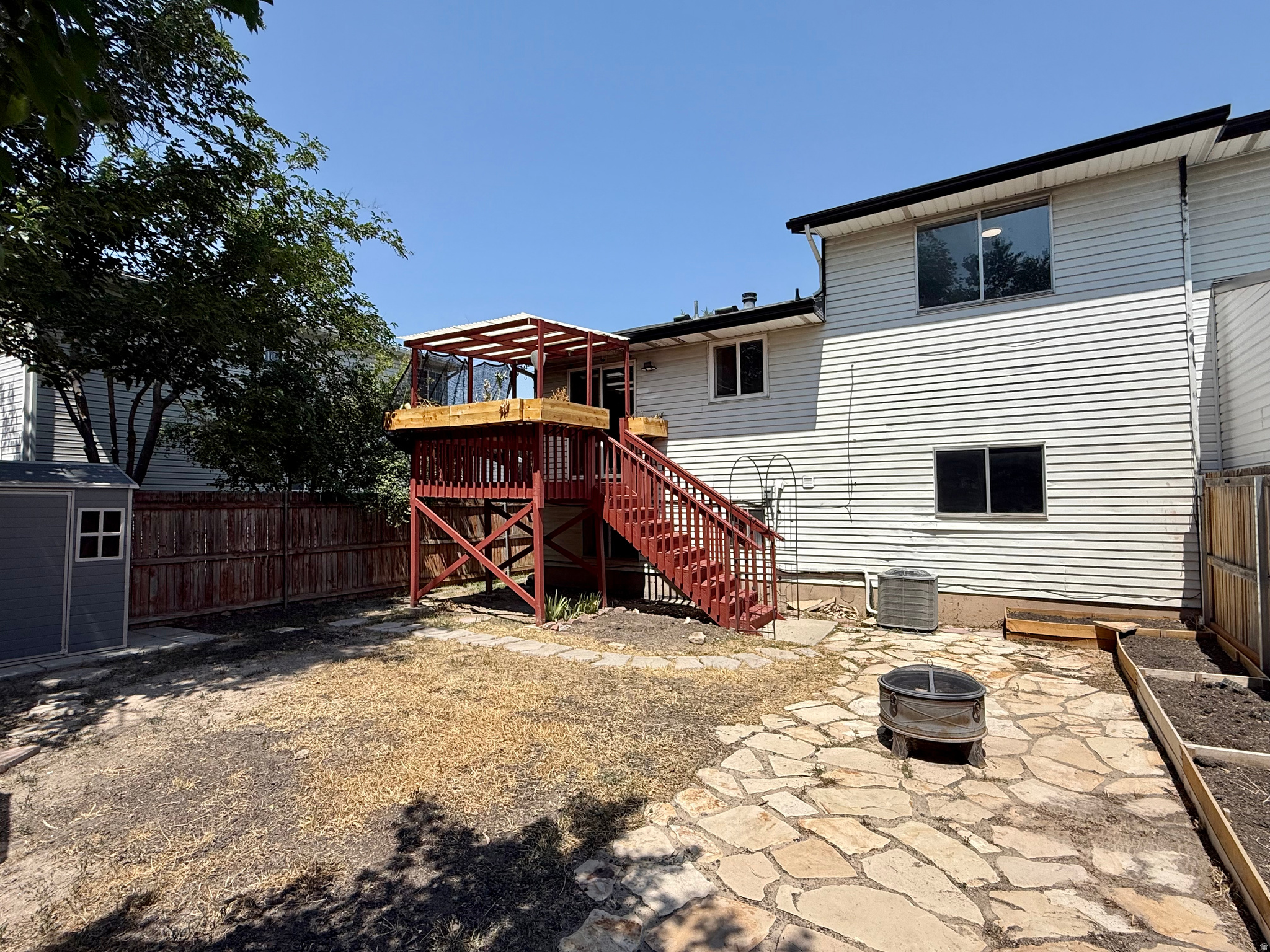 main property photo 20