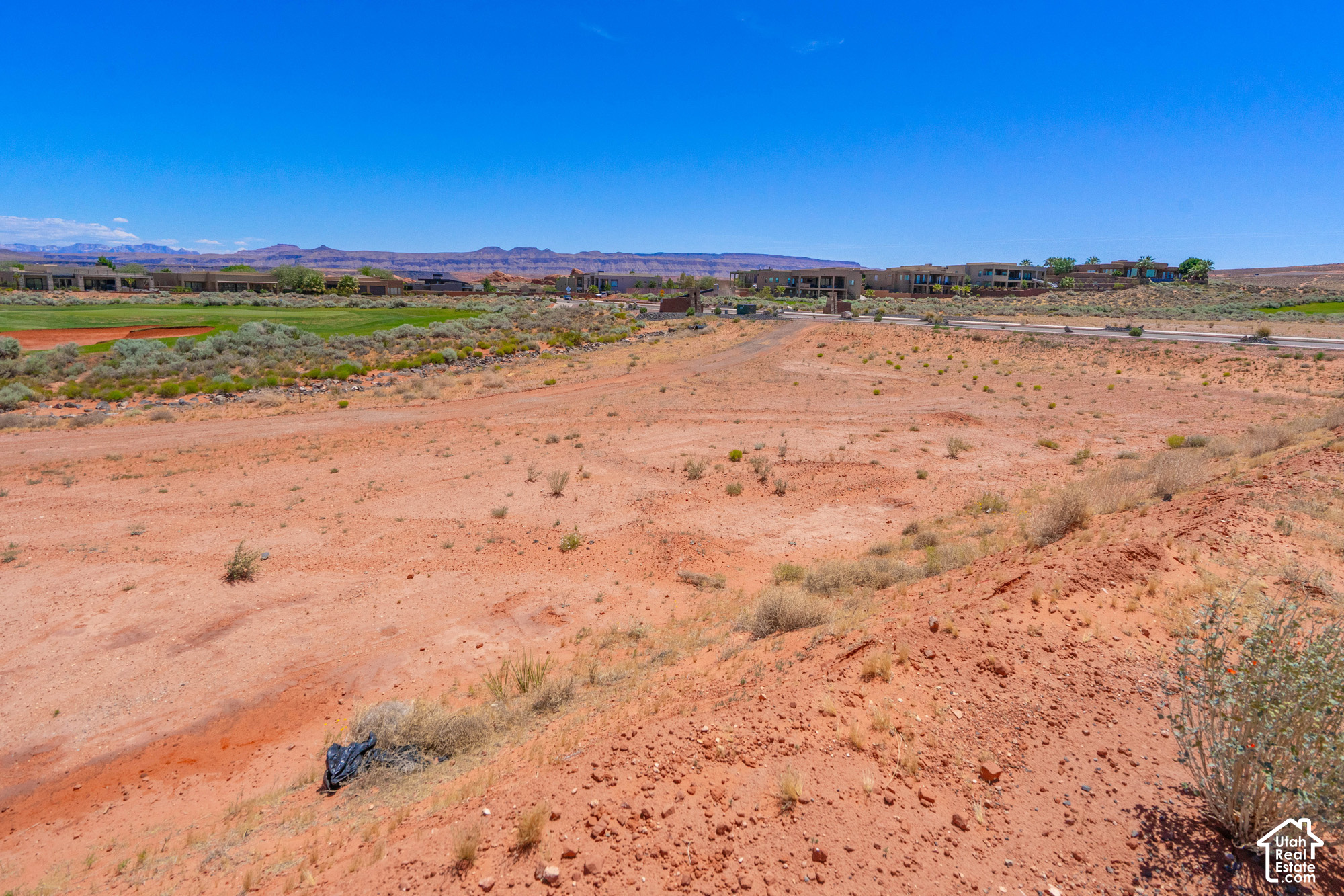 main property photo 23