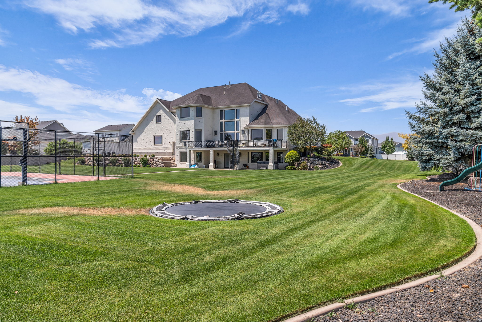 main property photo 35