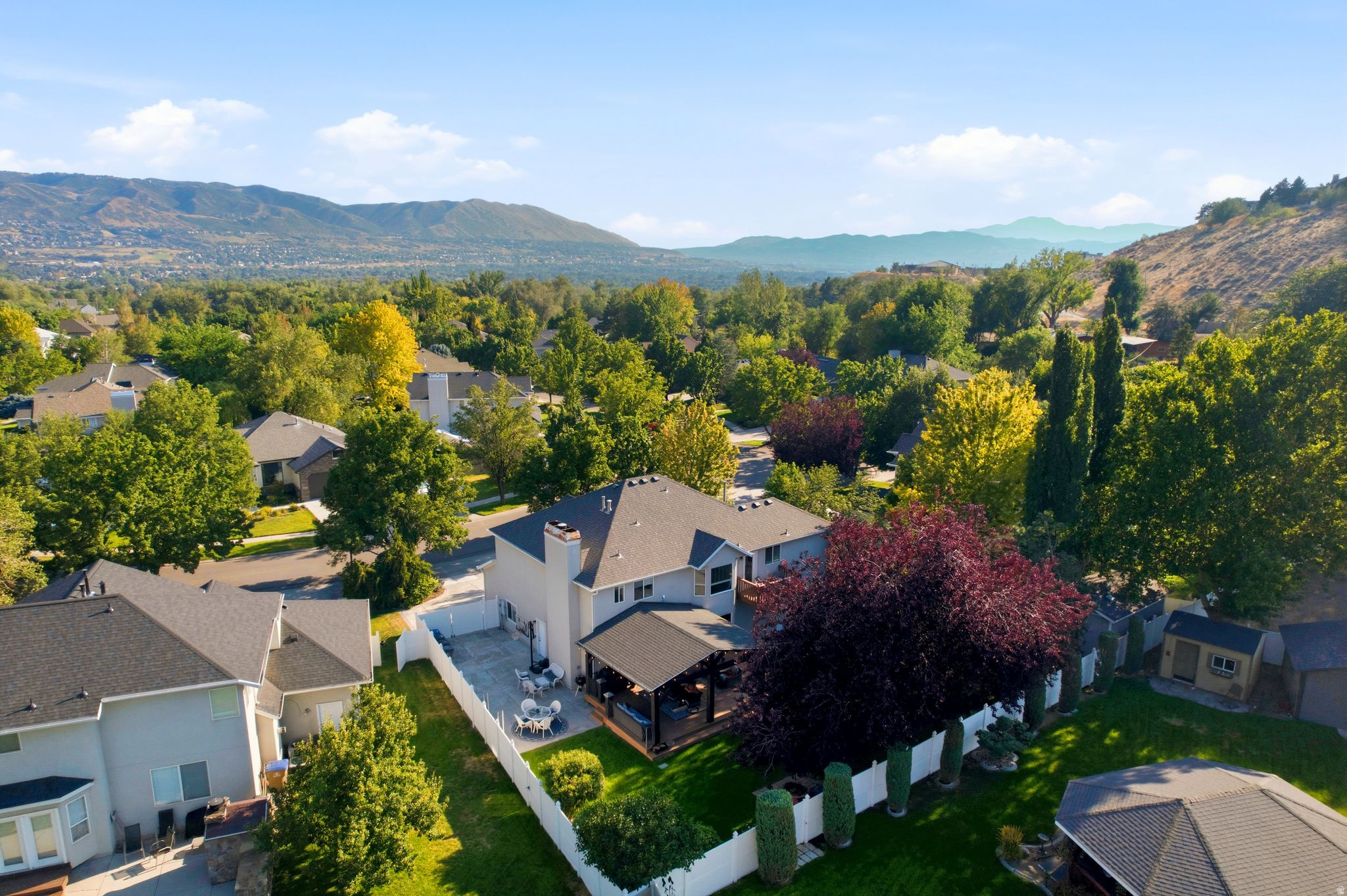main property photo 77